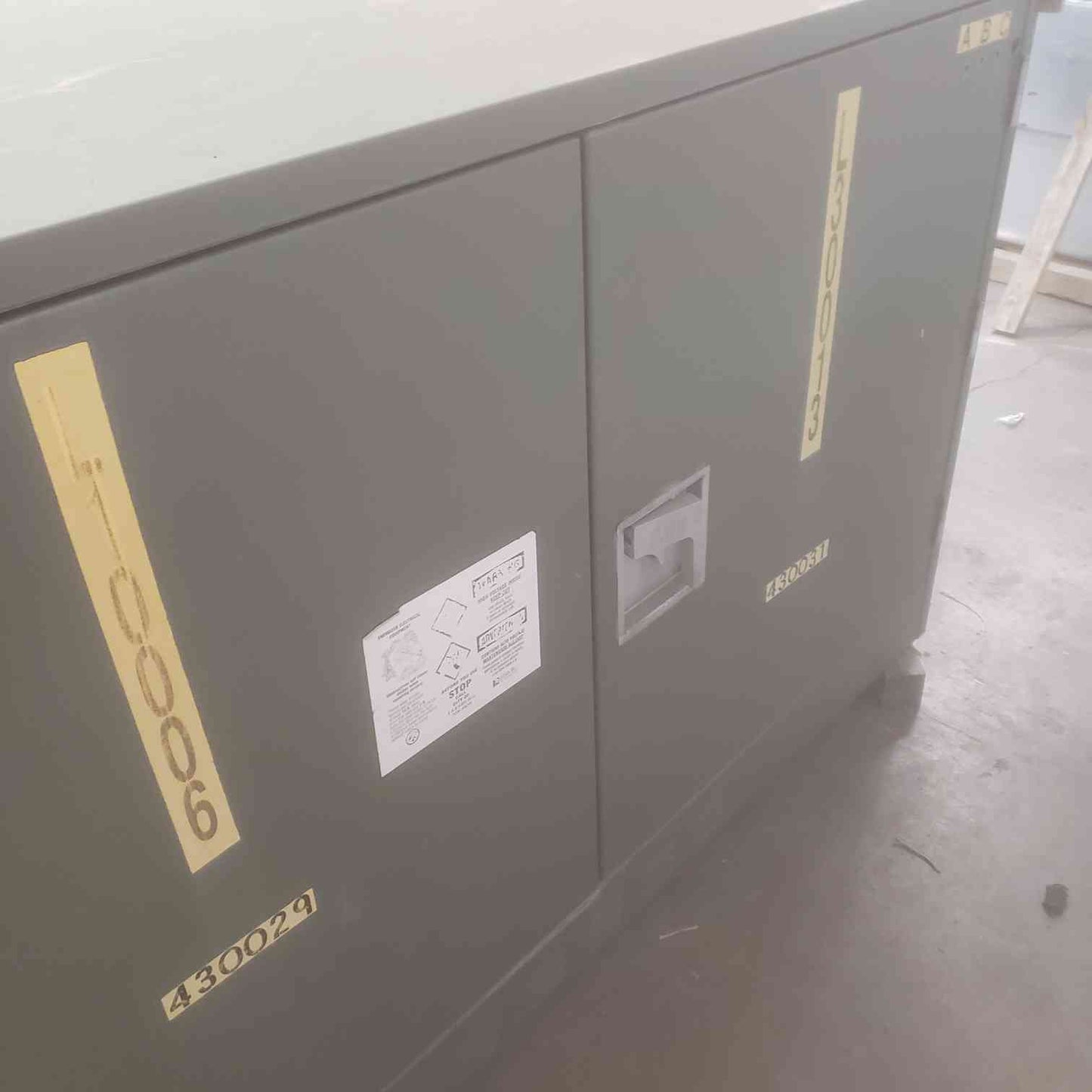 15kV ABB Dead-front Padmount Circuit Breaker( SKU: 110873)