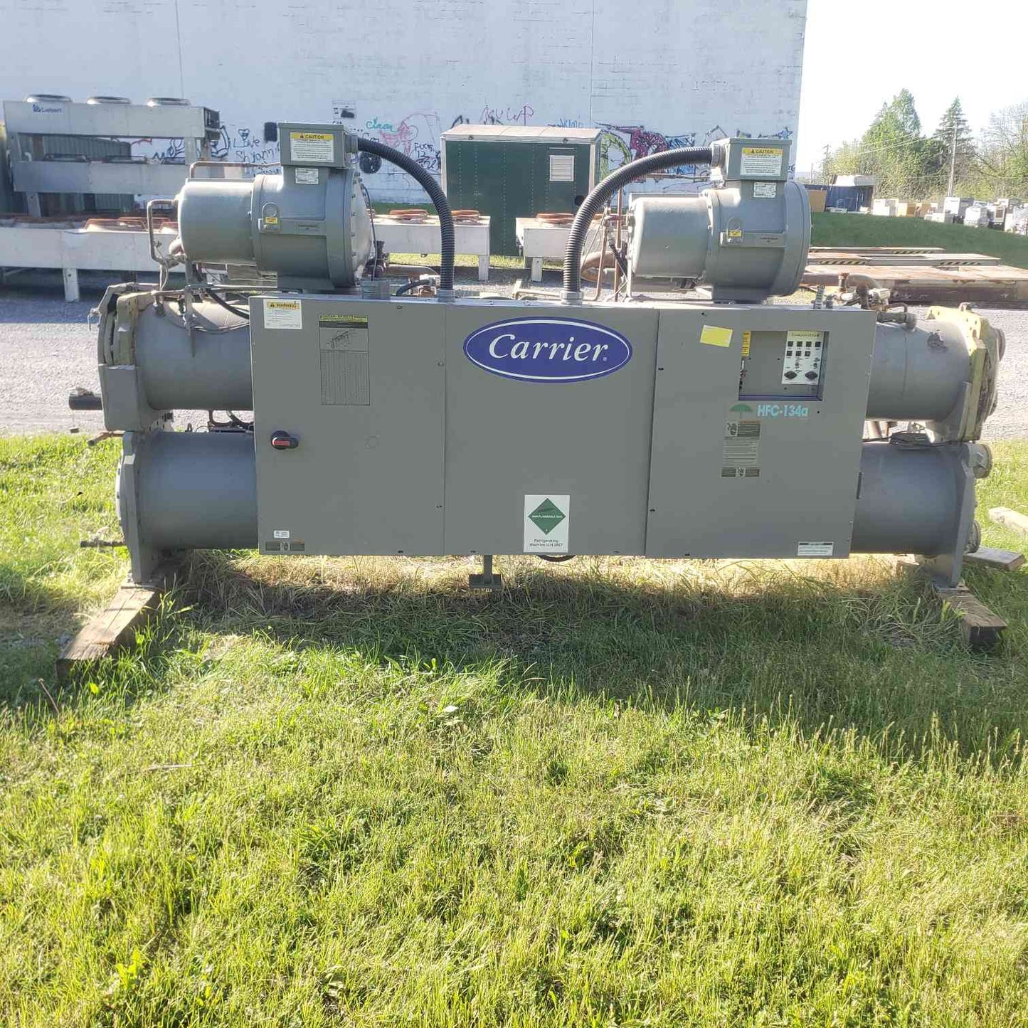Carrier 30HXC116 Water-Cooled Chiller 116 Ton 200 Ton Dual Carlyle Screw Compressors (SKU: 113184)