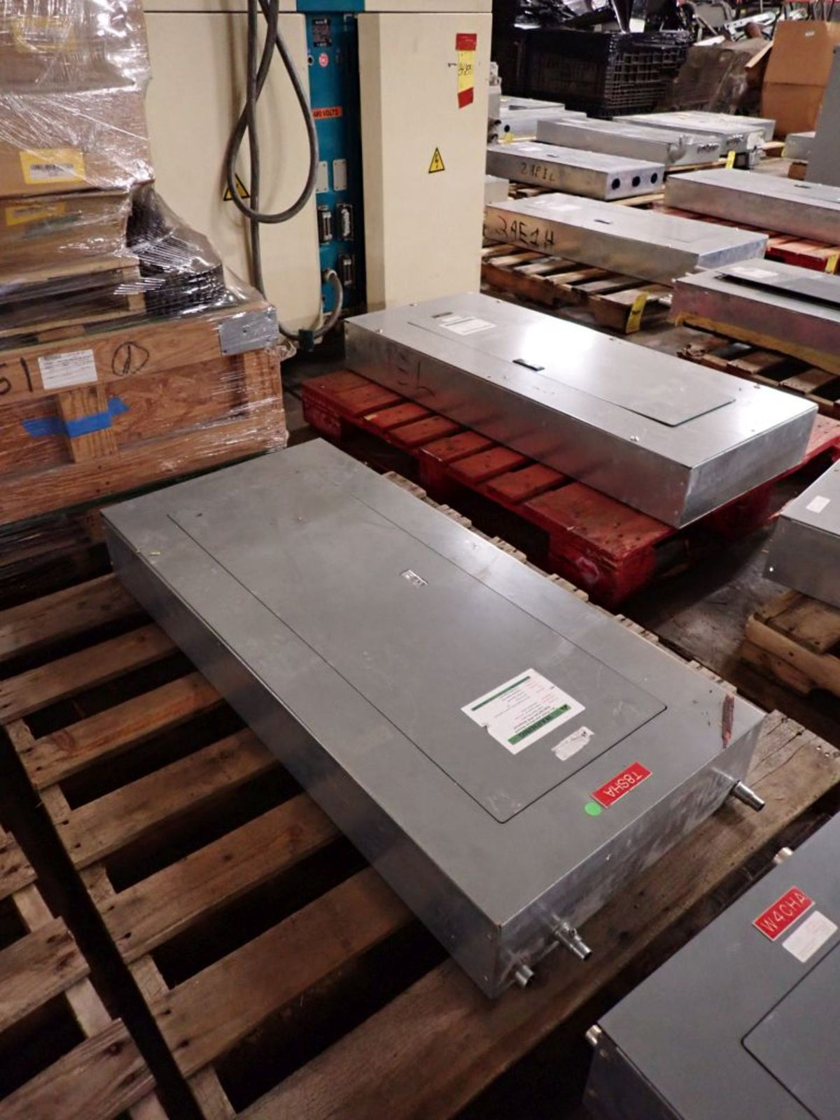 Square D NEHB 100A 480Y/277V 3PH 4W Panelboard Complete w/ Main & EH Breakers (SKU: 111765)
