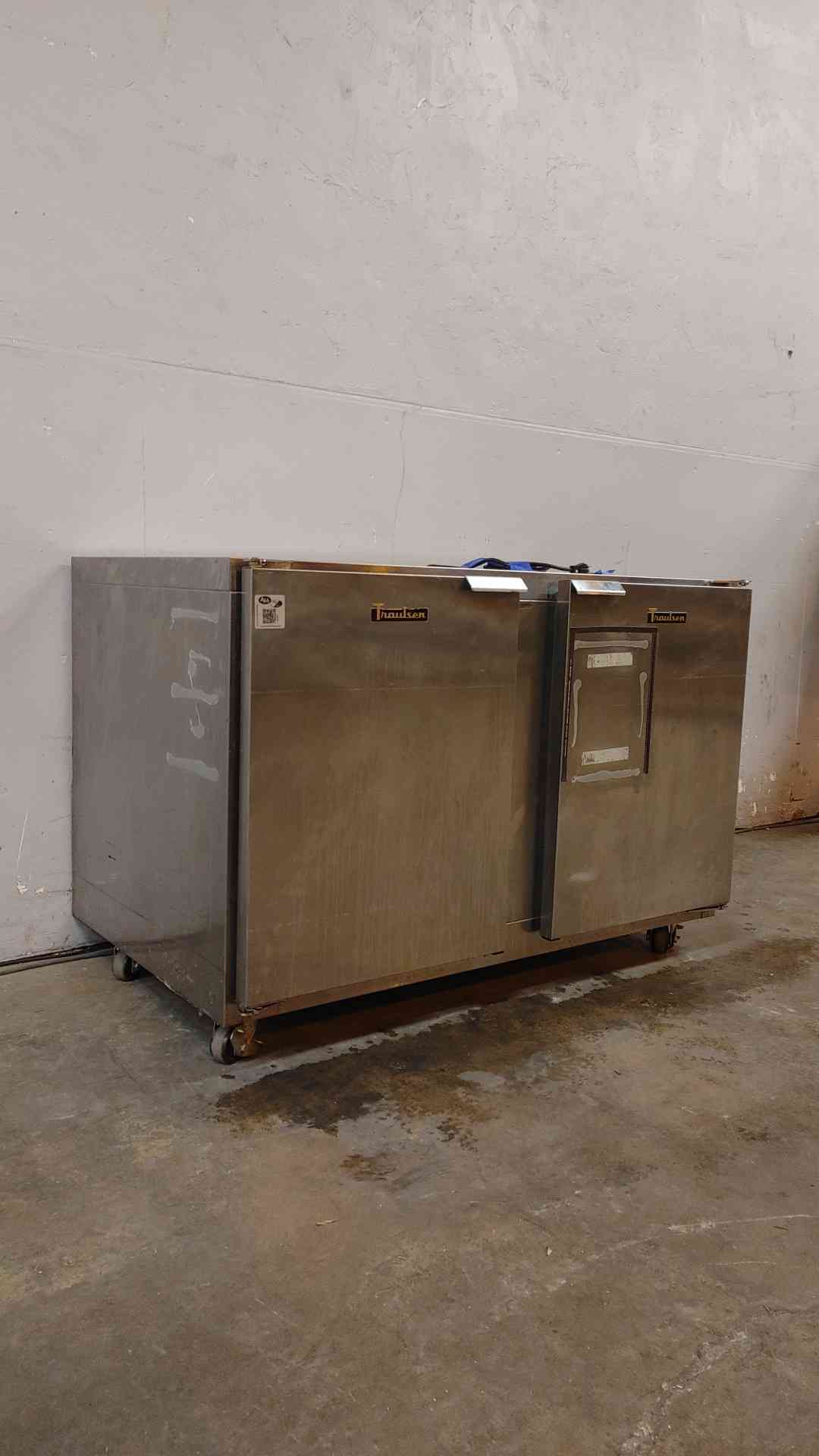 Traulsen Under Counter Refrigerator 115V 6.3A UHT48-LR