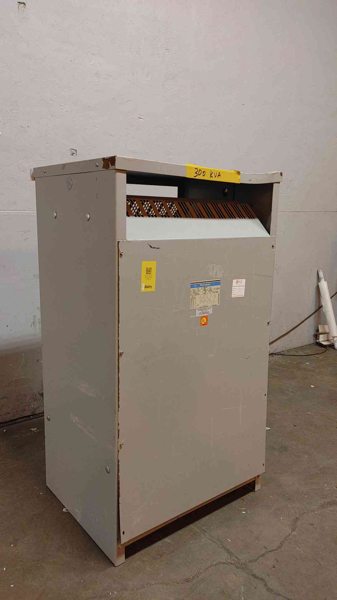 Westinghouse Dry Transformer 300KVA 480V x 208Y/120VAC 3PH V48M28T33K