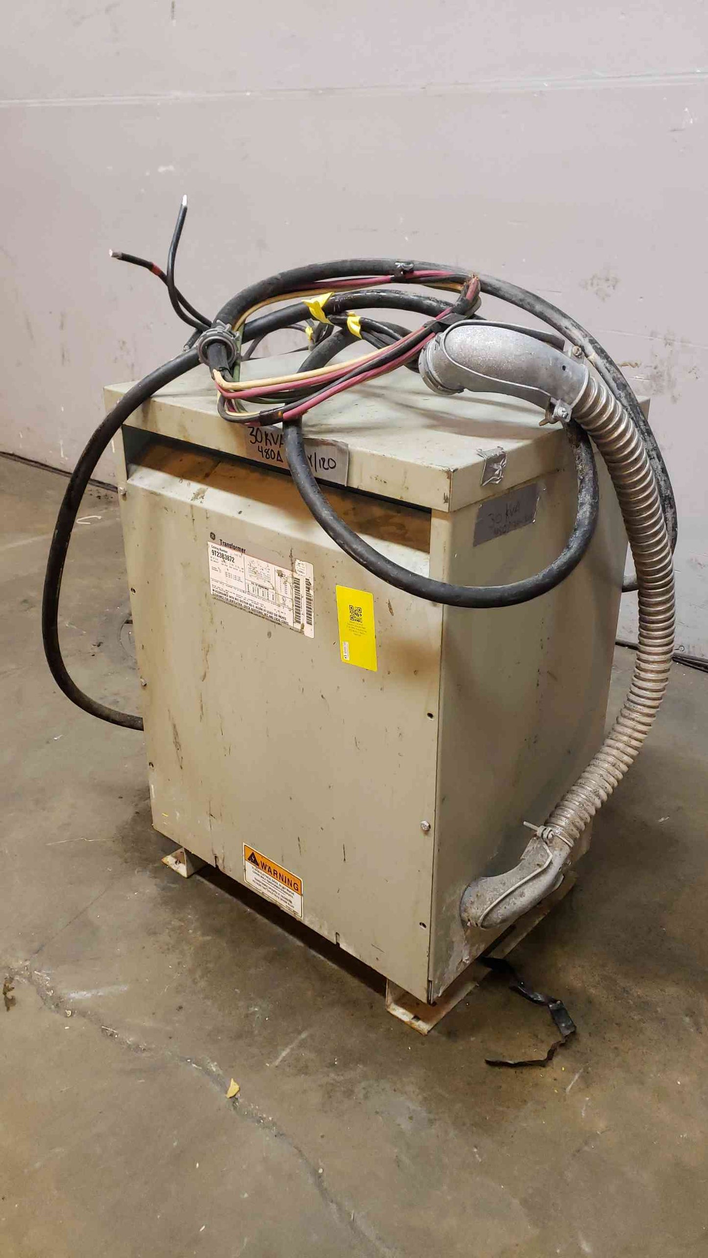 GE 30KVA 480v x 208Y/120 3PH Dry Transformer 9T23B3872 (SKU: 106912)