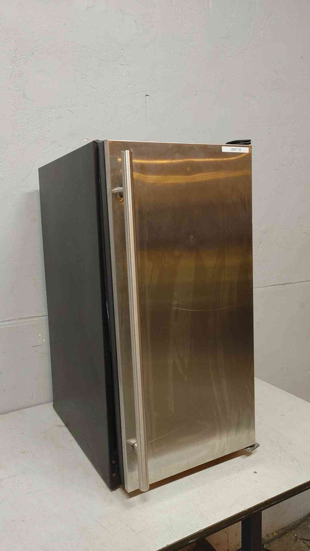 U-Line 15" ADA Series Ice Maker 115V 2.5A 1PH R134A U-ADA15IMS-00A