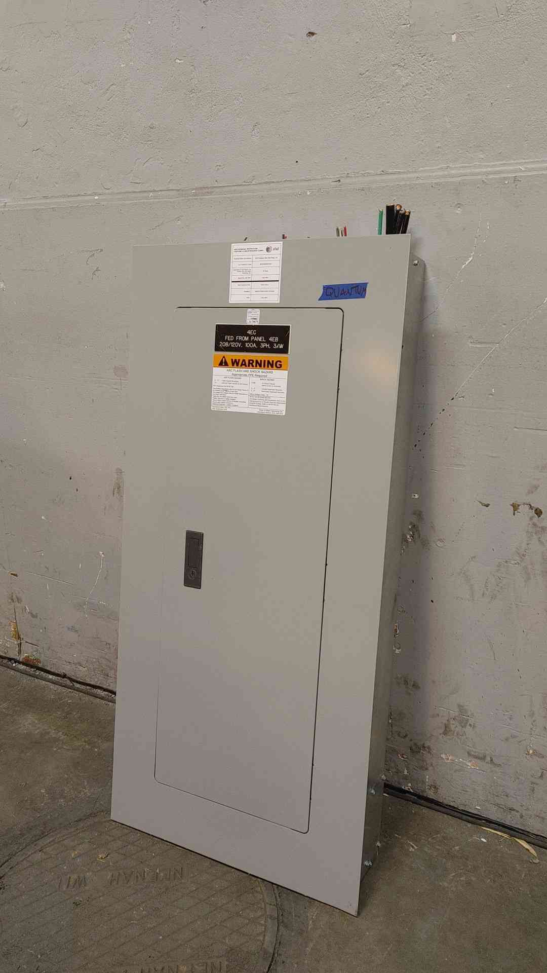 Siemens 225A Panelboard 208Y/120V 3PH 4W S3C42ML225CTF