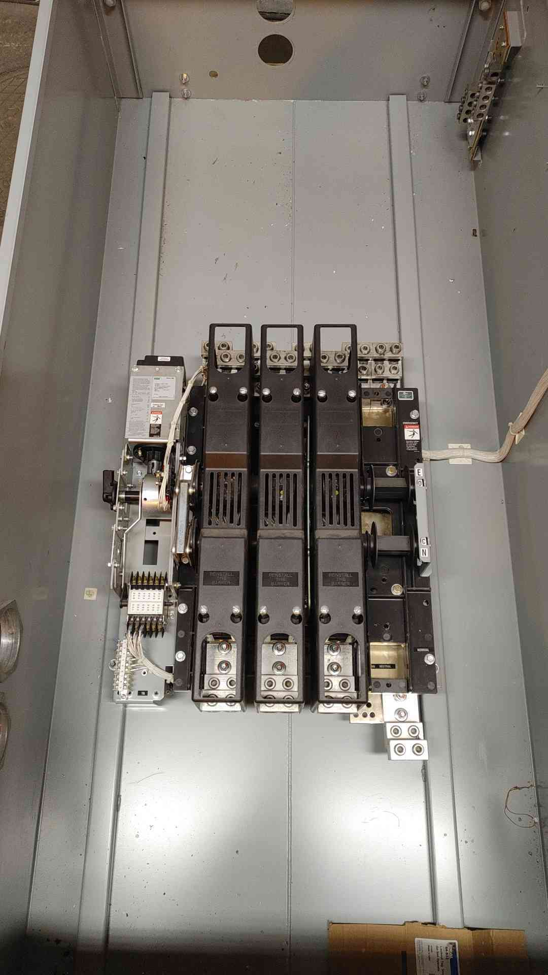 ASCO Series 300 ATS 1200A 480V 3PH H00300031200N10C Transfer Switch
