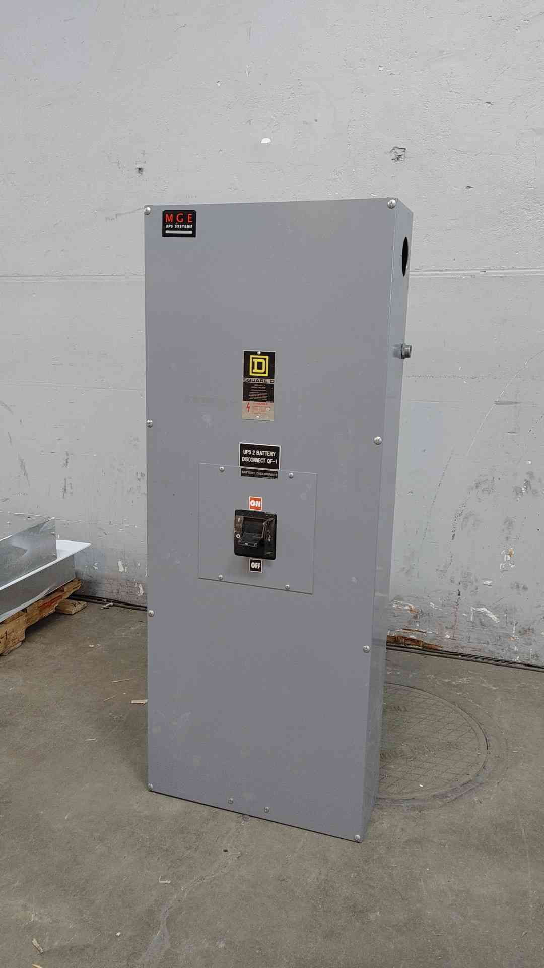 Square D Enclosed Circuit Breaker 800A Disconnect Box