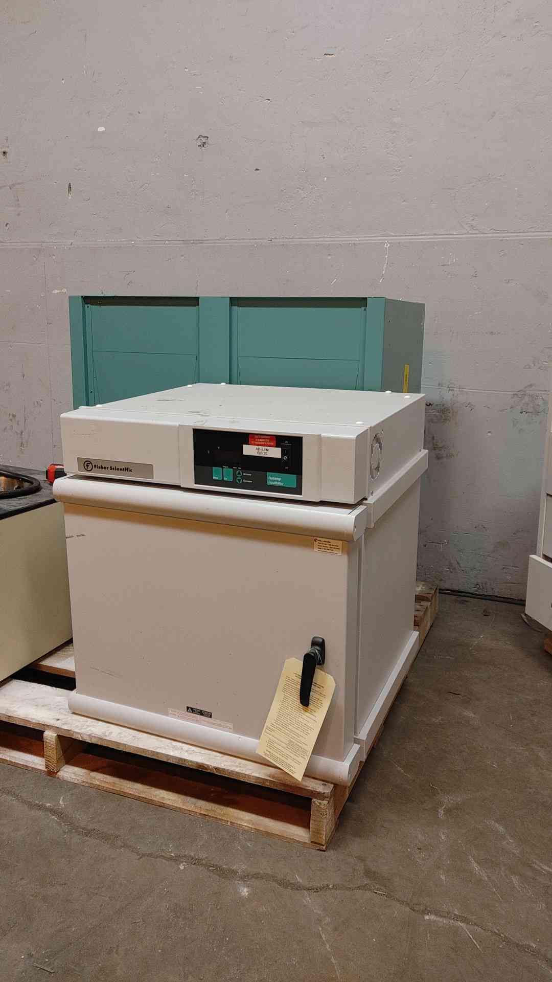 Fisher Scientific Isotemp Incubator 120V 7.2A 625D (108353)