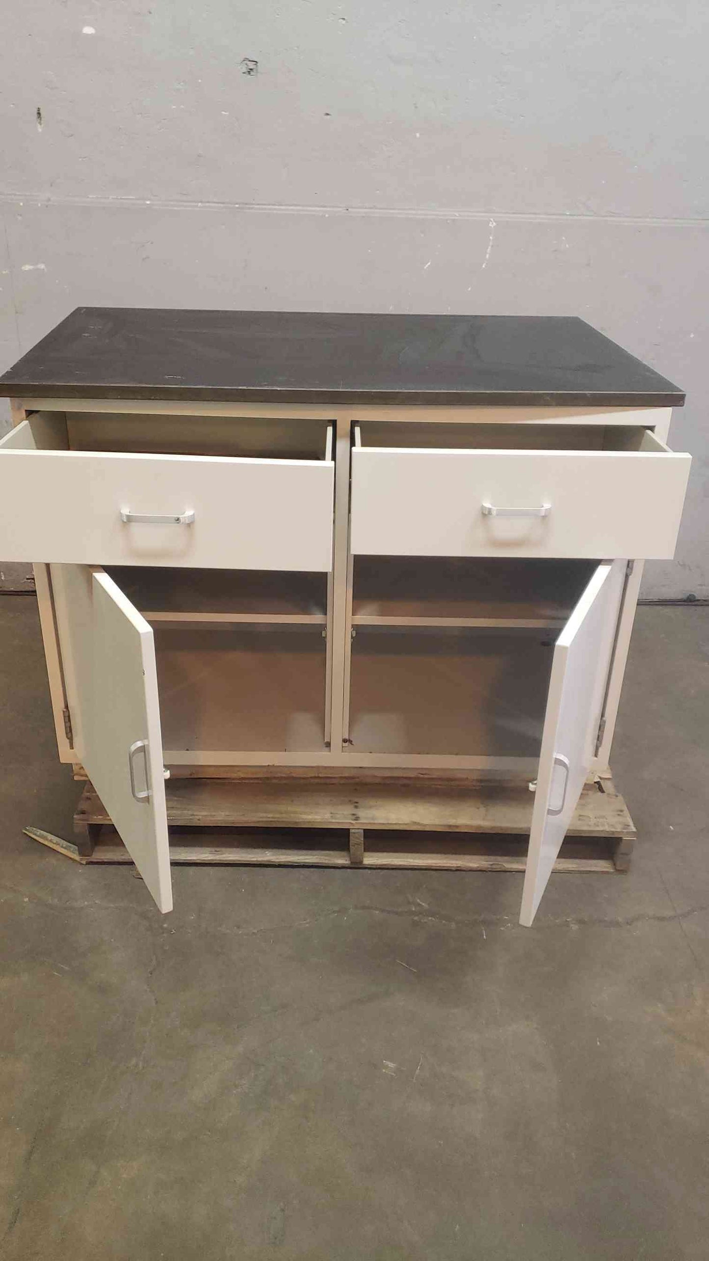 4' Duralab Mixed Casework White/ With Countertop (108500)
