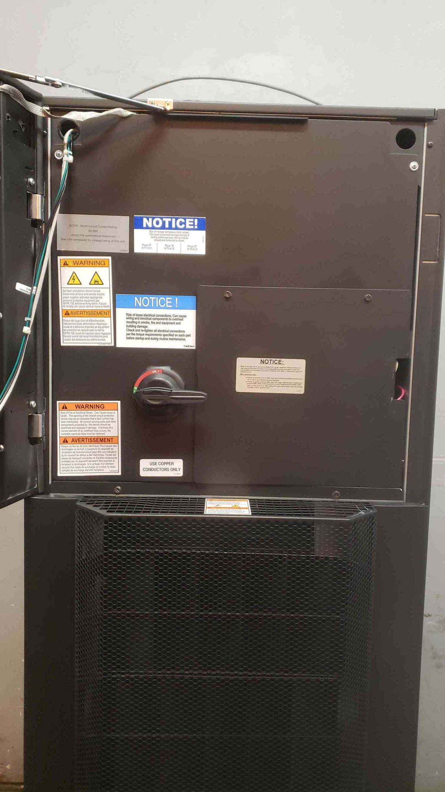 Liebert CRV 10 Ton In-Row 460V 3PH CRAC UNIT CR035RA 1A7A938 2017 (SKU: 108586)