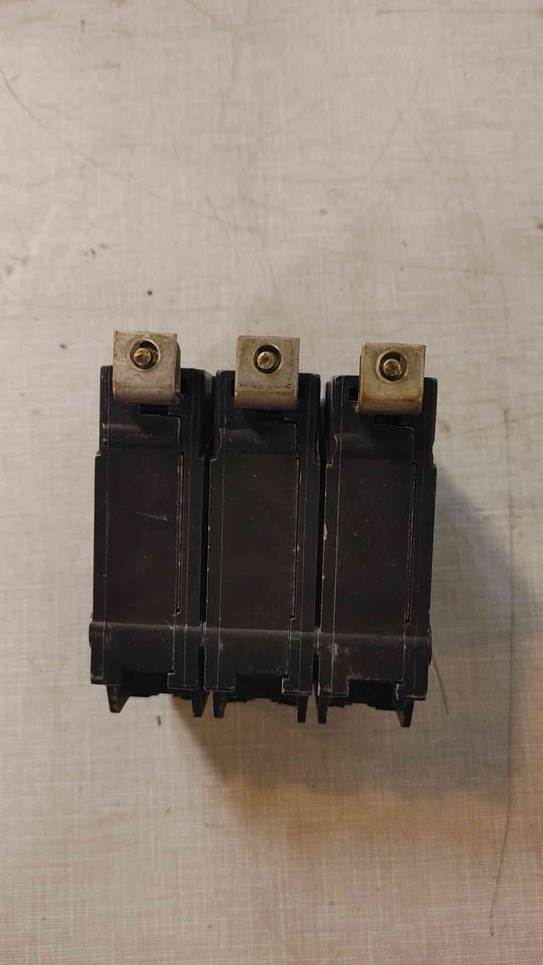 General Electric Circuit Breaker 3 Pole 100 Amp Type THQD