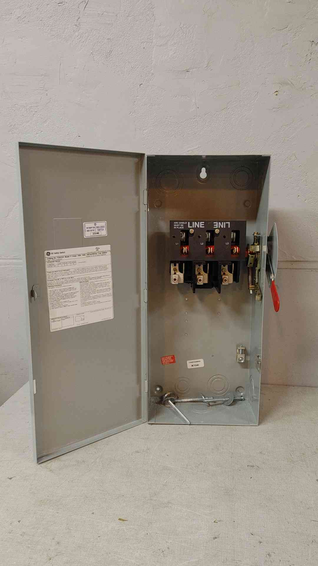 General Electric Safety Switch 100A 240VAC 250VDC TGN3323