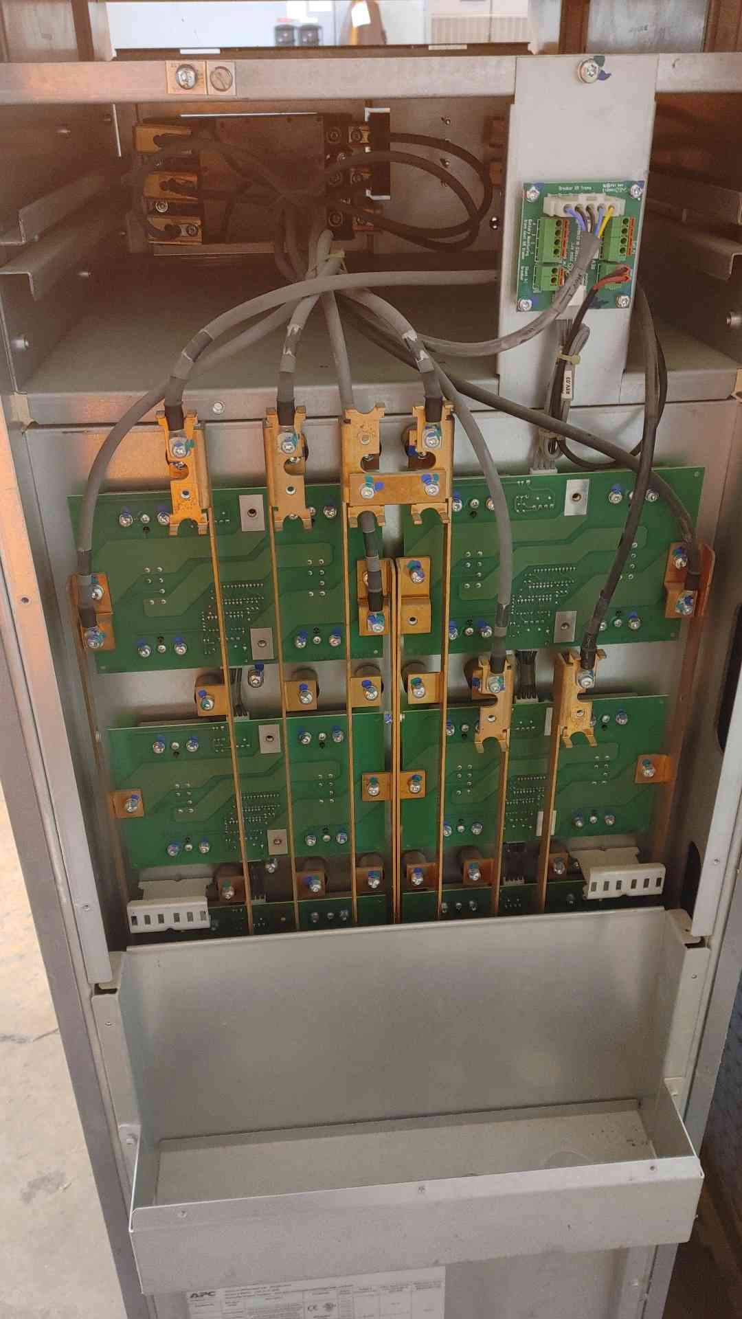 APC Galaxy 3500 Extended Run Battery Cabinet (SKU: 110260)