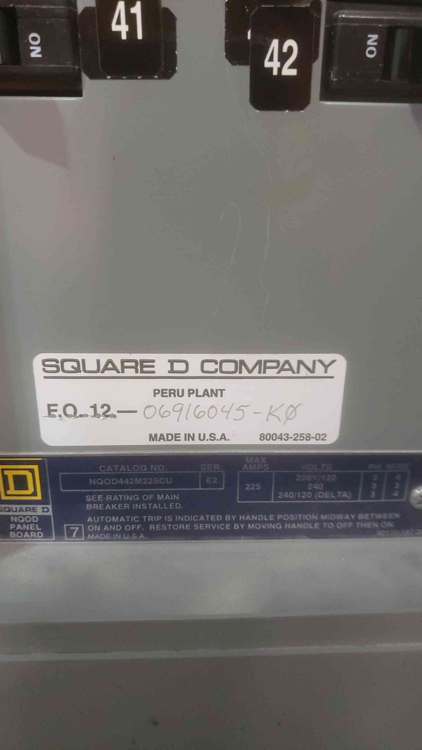 SQUARE D 225A 120/240V 3PH 4W NQOD Panelboard with Main (SKU: 110591)