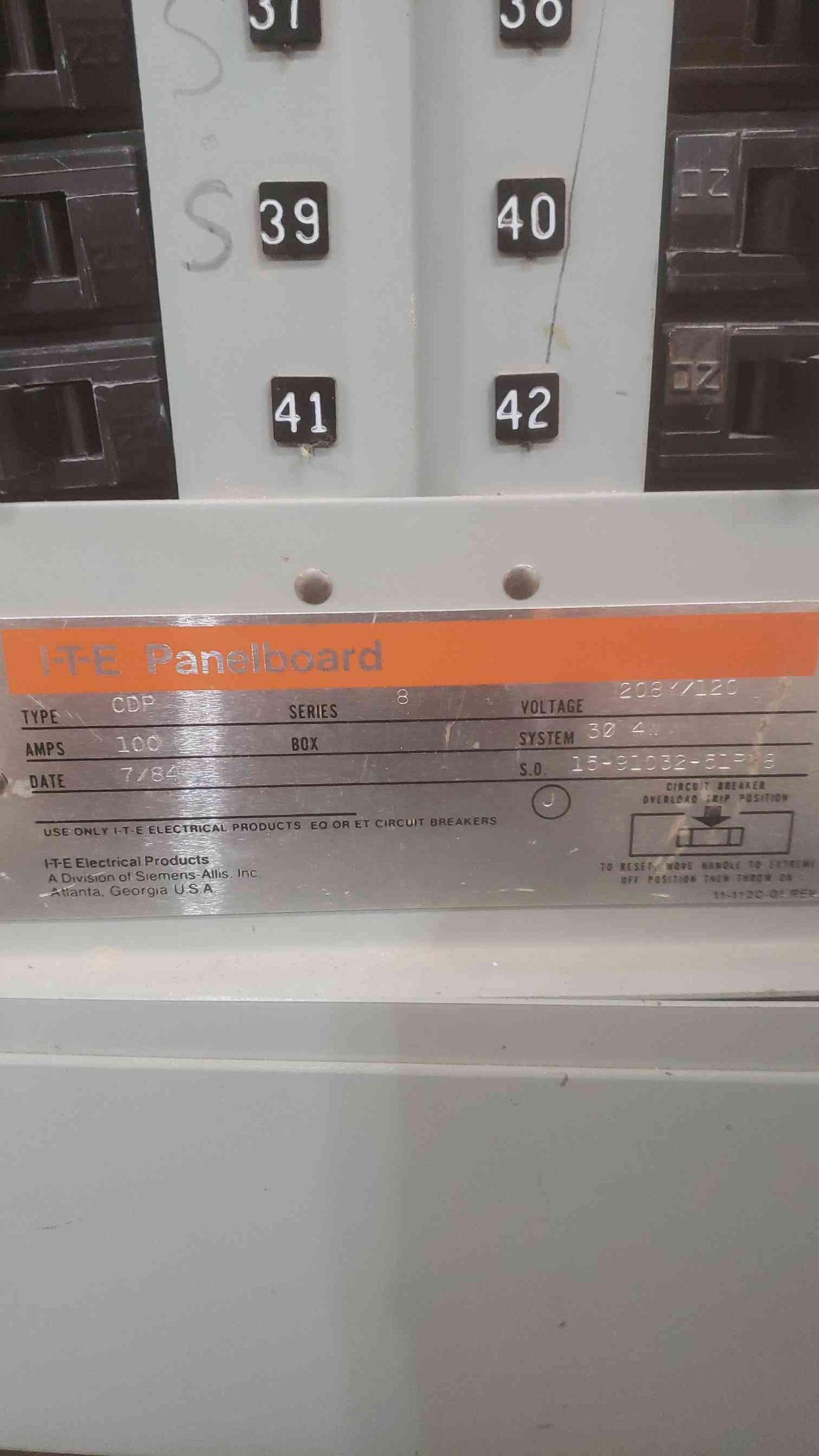 I-T-E 100A 208Y/120V 3PH 4W Panelboard(SKU: 110674)