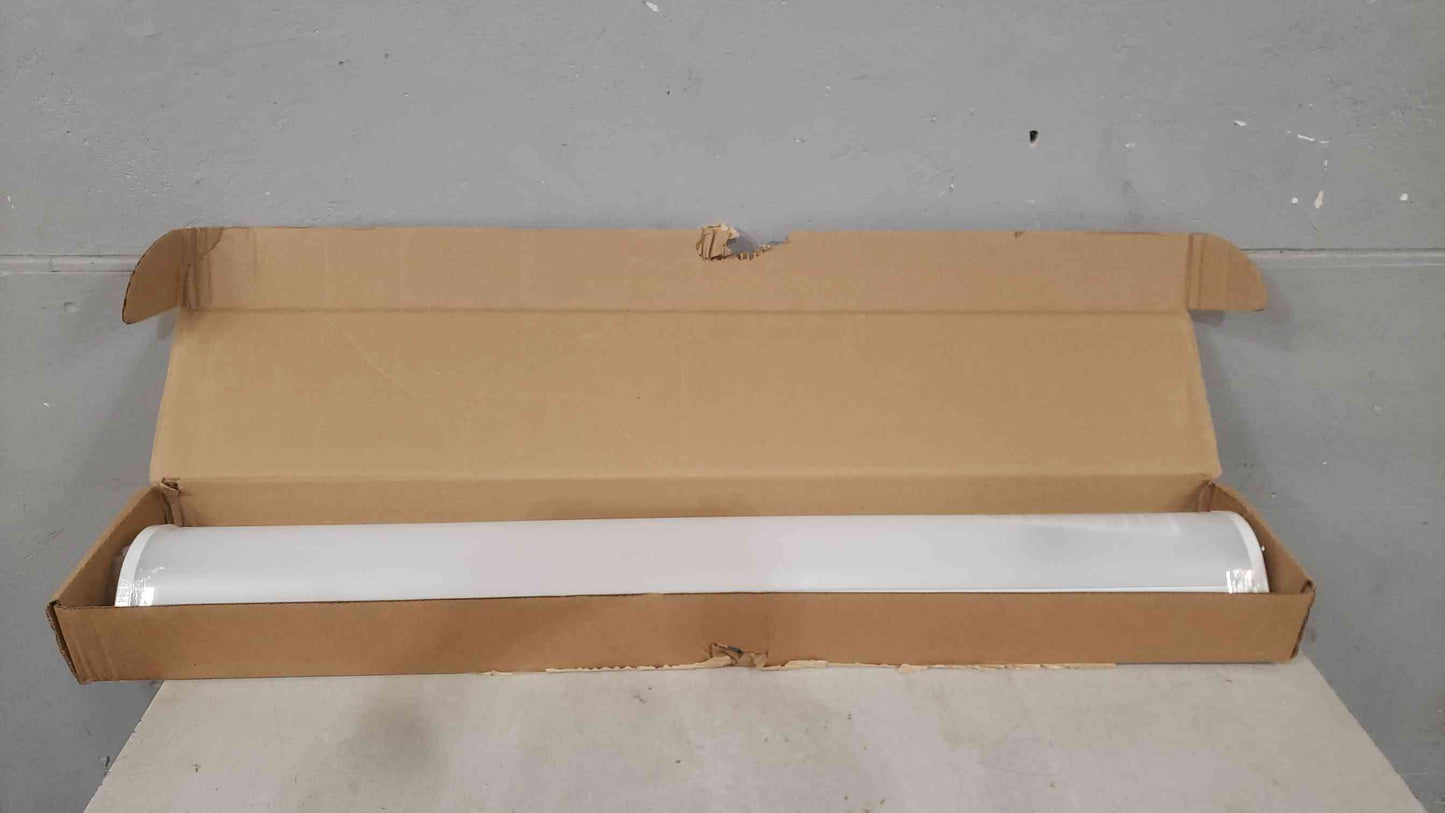 New Lamar Lighting 4' Voyag LED Light VOL48AFA35-AS-BTESR2