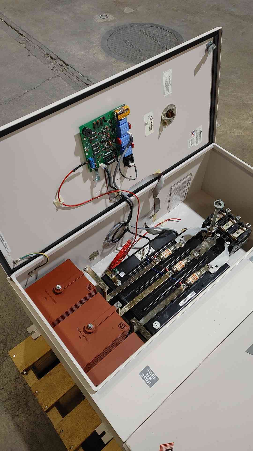 Current Technology-Secondary Surge Arrester SL2-250-480-3DG-D-L2 480V 3PH (SKU: 111958)