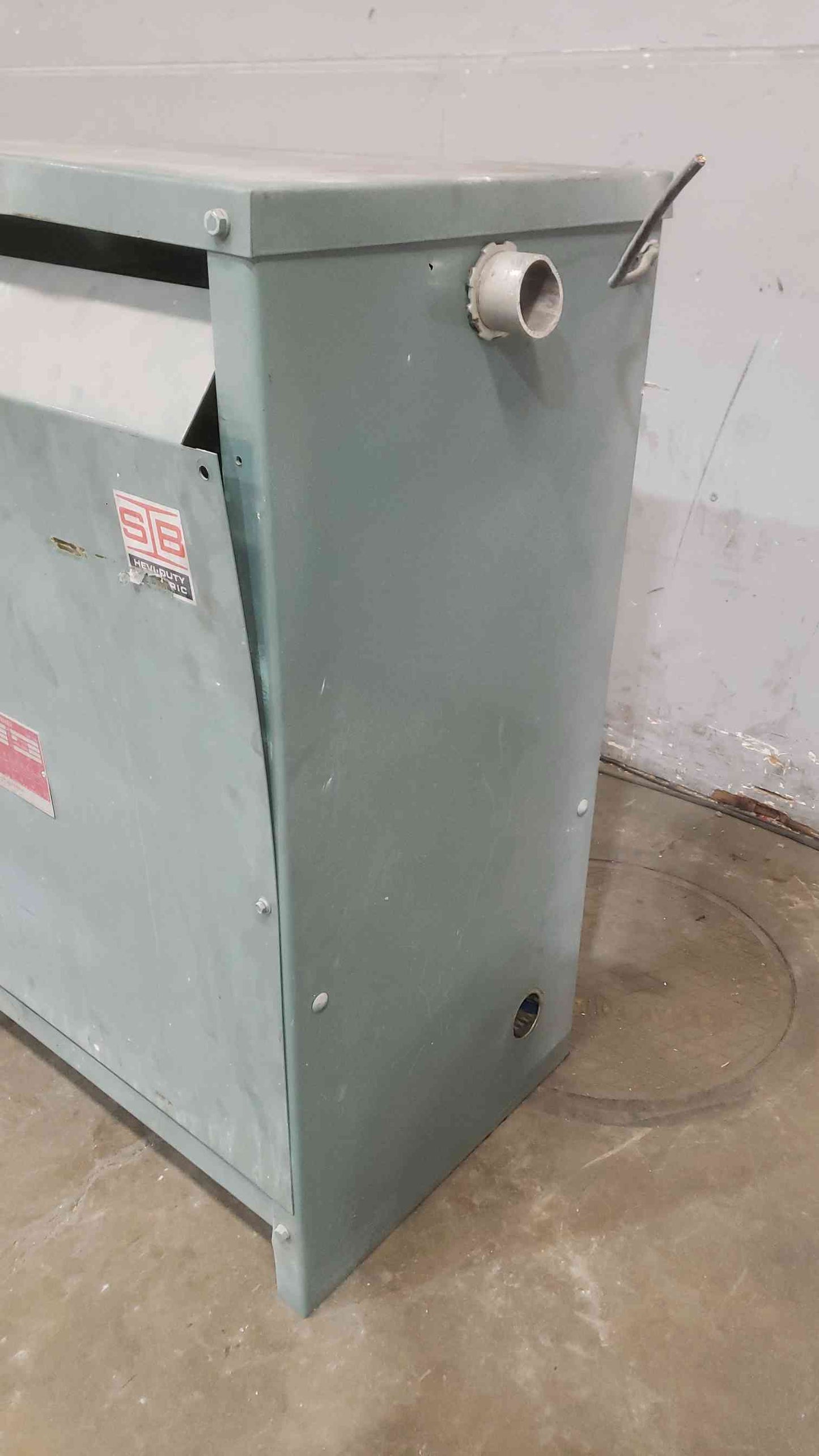 112.5KVA HEVI-DUTY 480v x 208Y/120v Dry Type Transformer T2H112 (SKU: 112144)