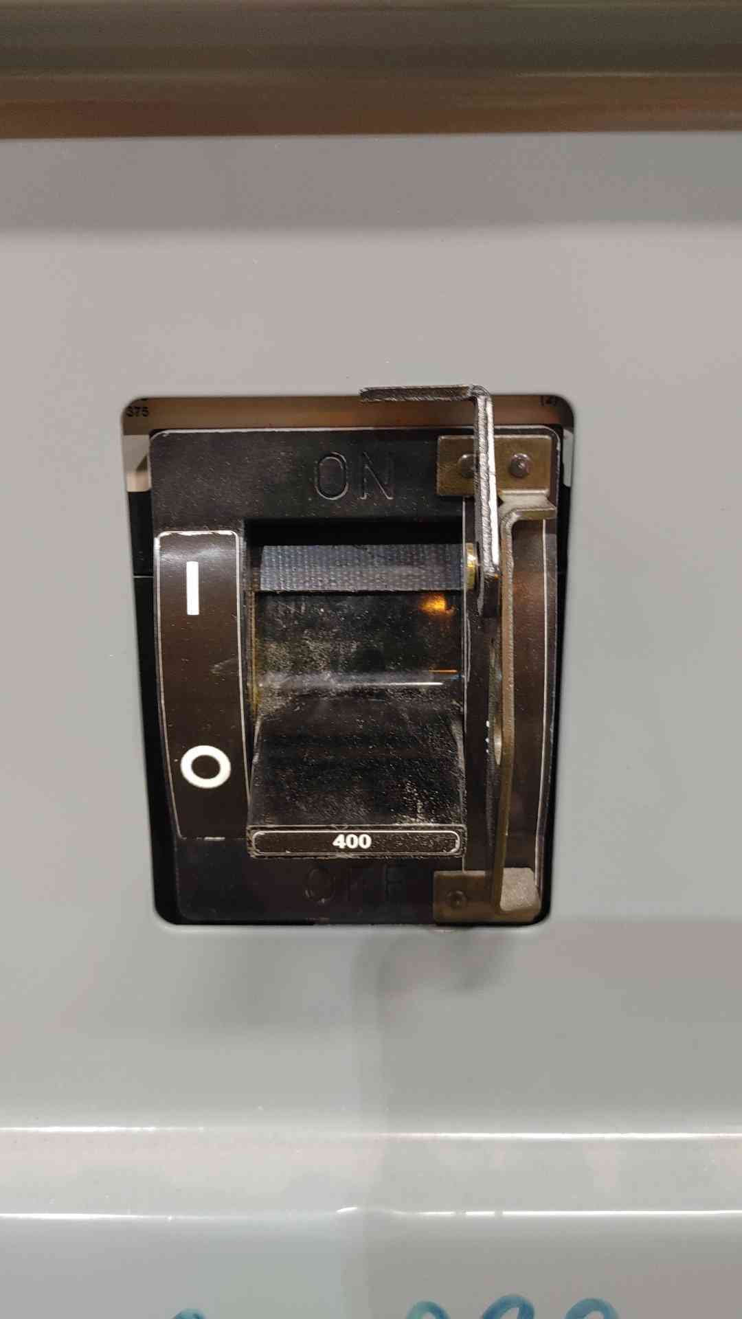 SQUARE D 400A Enclosed Circuit Breaker (SKU: 112153)