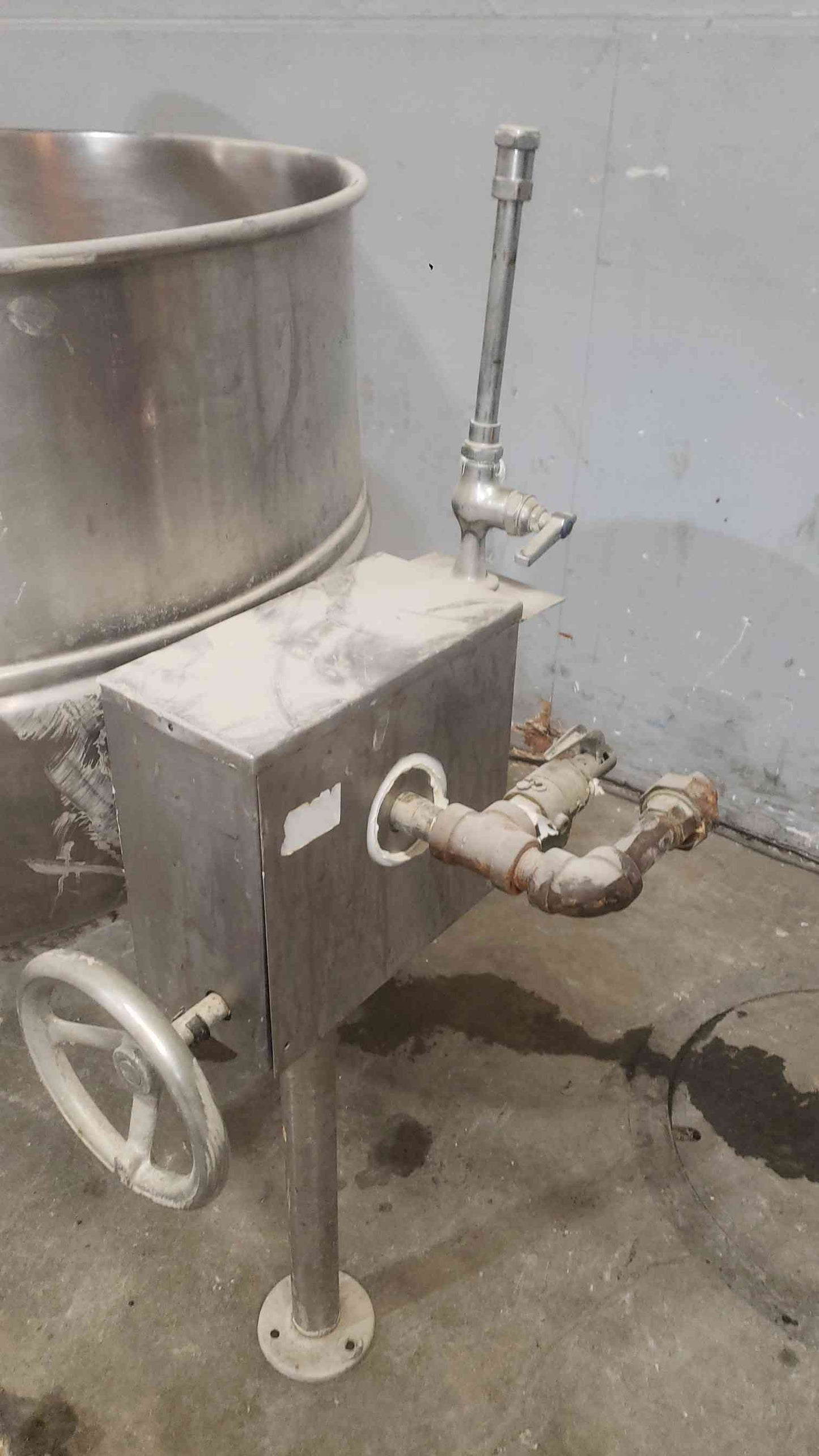 Industrial Grade 60 gallon Stainless Steel Steam Jacketed Tilting Kettle (SKU: 112273)