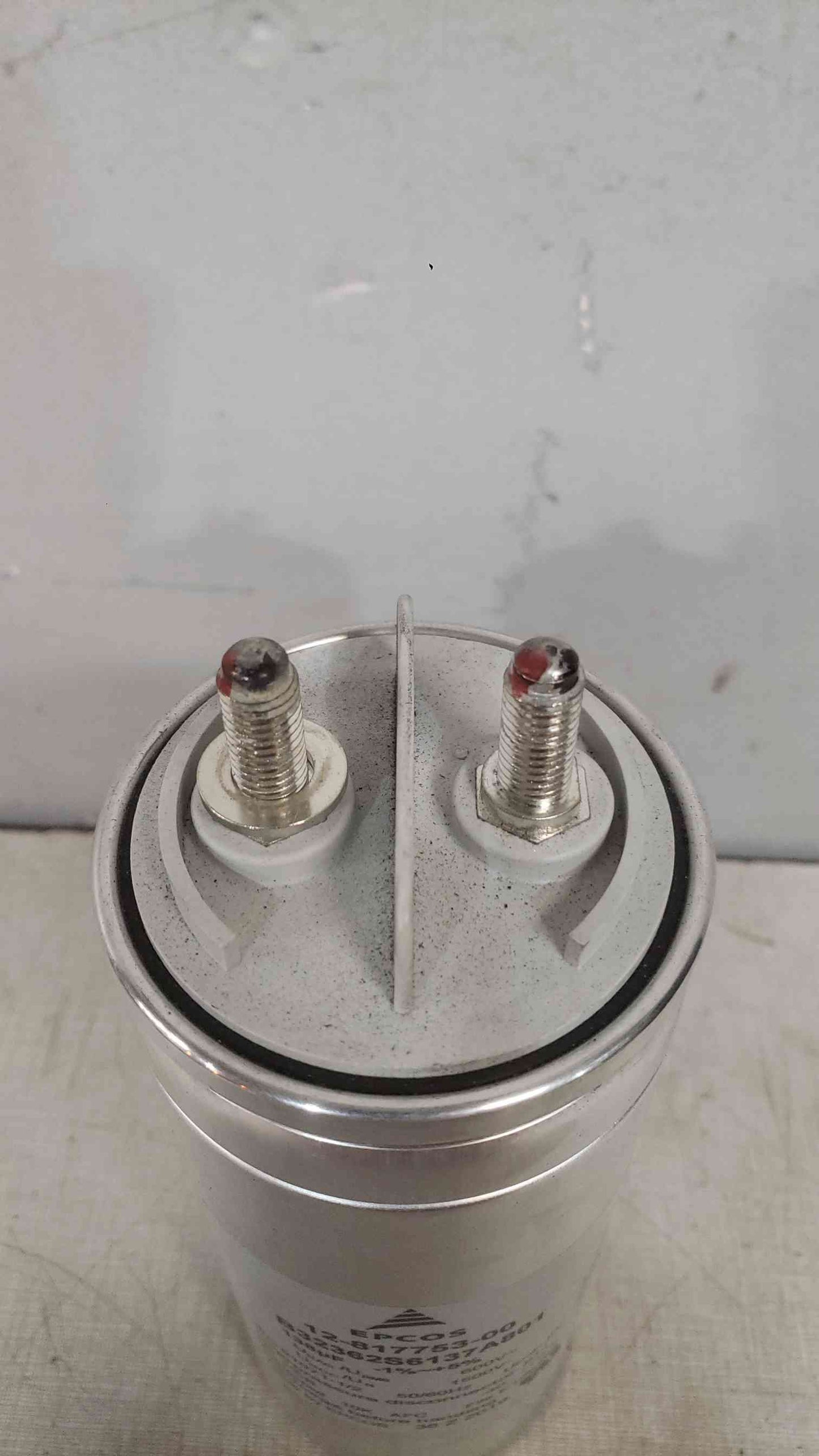 EPCOS 138uF 50/60Hz Capacitor B32362S6137A801 (SKU: 112351)
