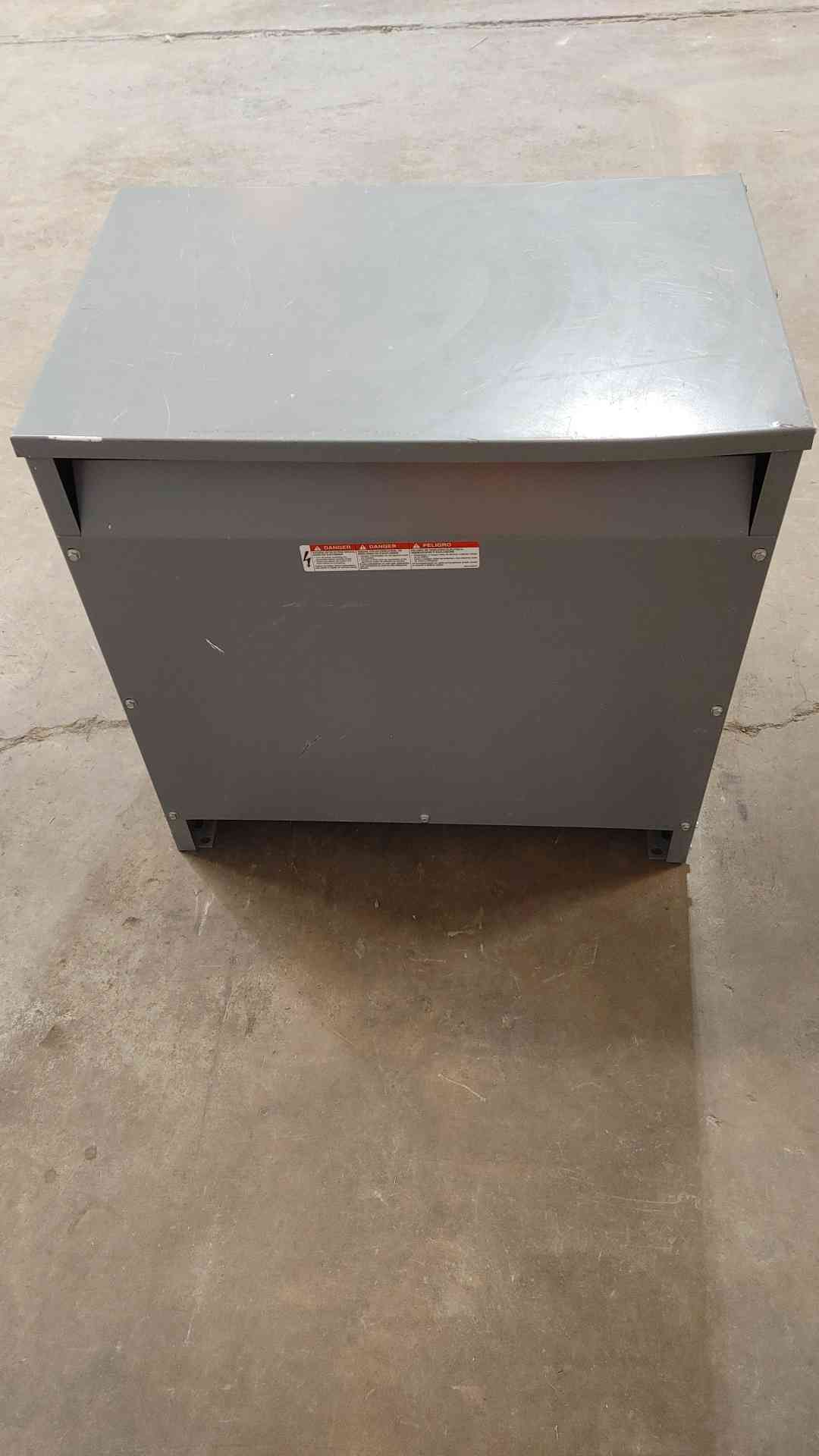 75kVA Square D 480v x 208/120V 208A 3PH Insulated Transformer 75T3H(SKU: 112420)