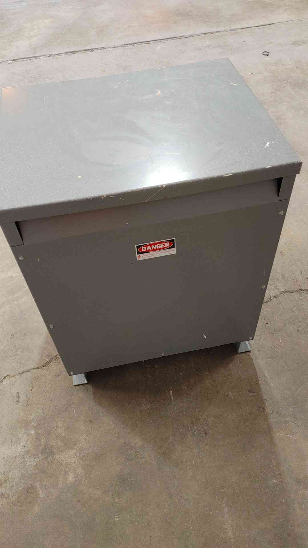 112.5kVA 480-208/120V 312A 3PH Insulated Transformer 112T3H(SKU: 112422)