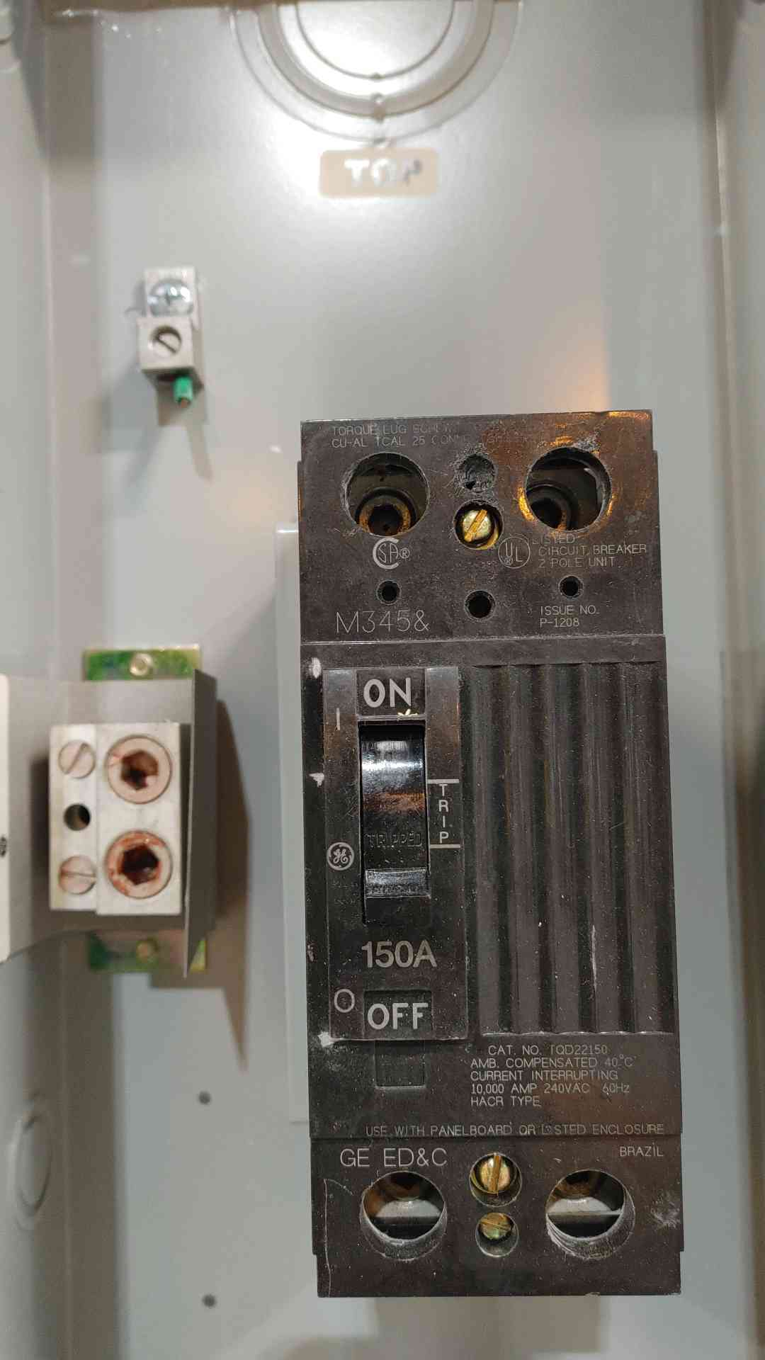 GE 150A 2Pole Enclosed Circuit Breaker w/ Switch Cover(SKU: 112473)