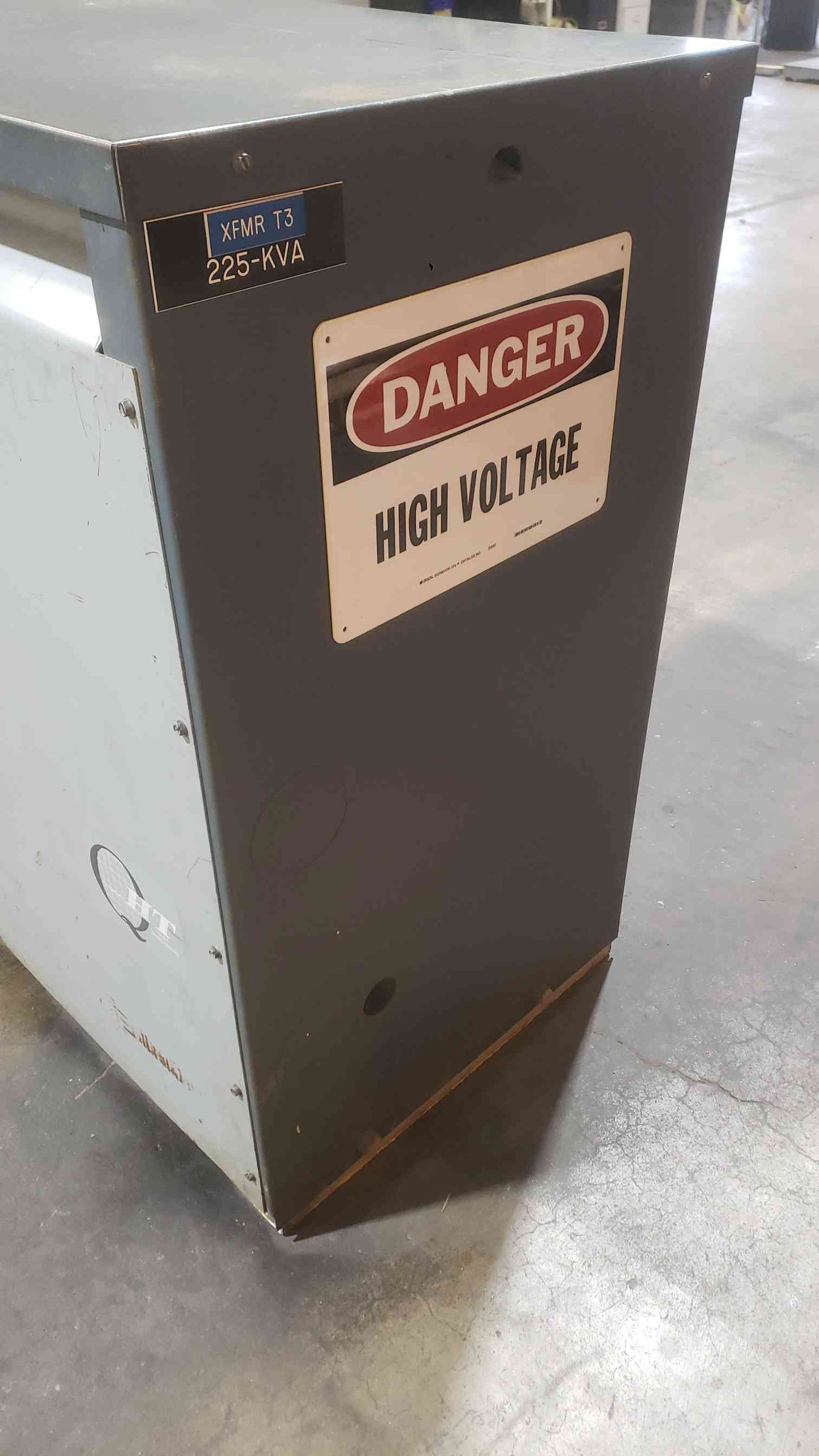 GE 225KVA 480-208/120 3PH Class AA Transformer 9T23A3877 (SKU: 112594)