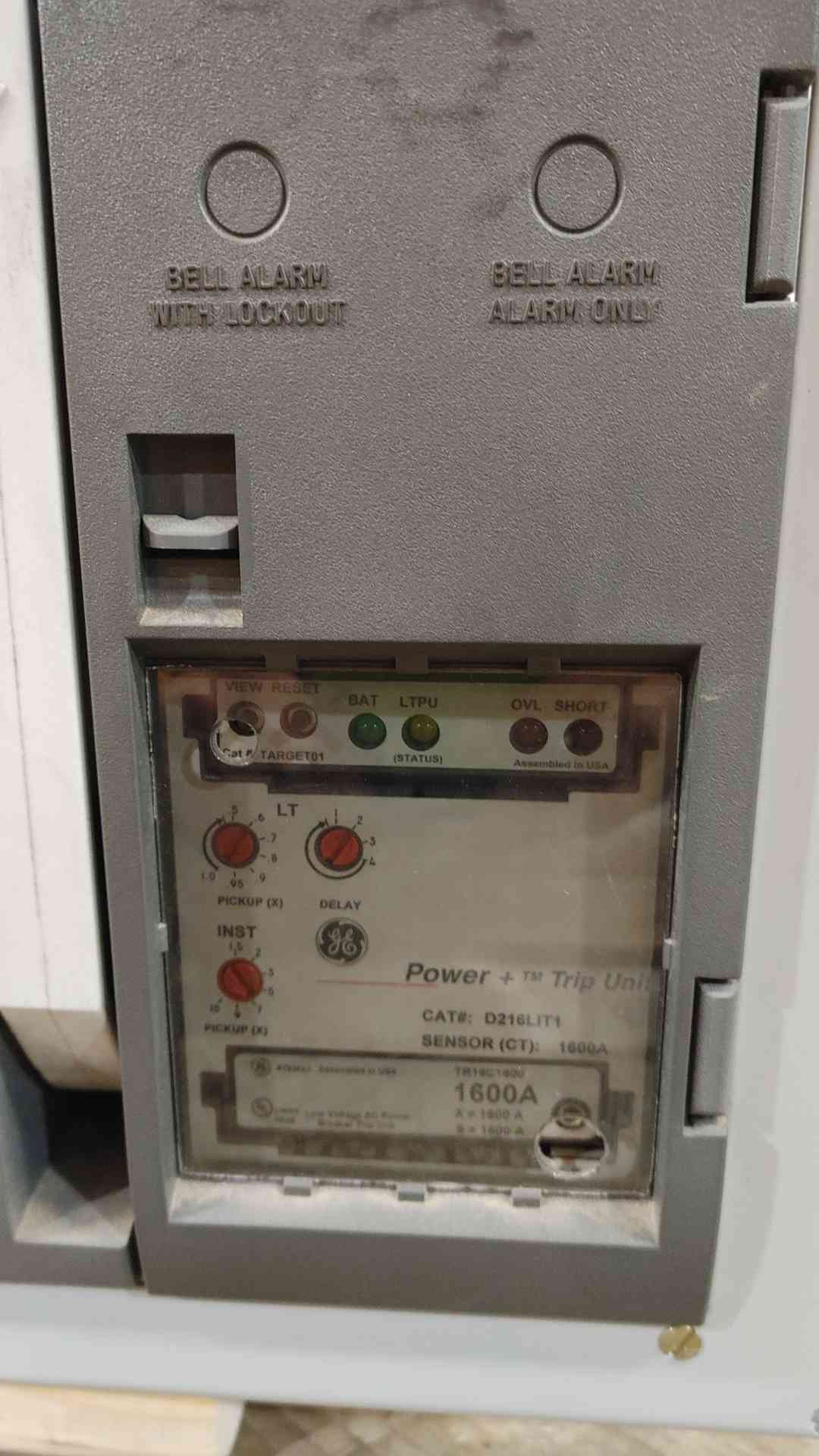 GE Power Break II 1600A 600V 3Pole STD BREAK Circuit Breaker SSF16D216(SKU: 112633)