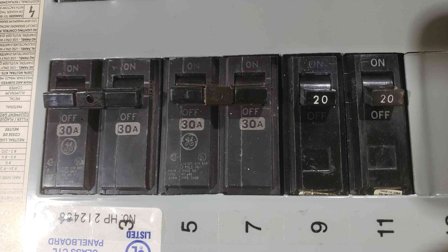 GE 225A 208Y/120 3PH 4W Panelboard (SKU: 112650)
