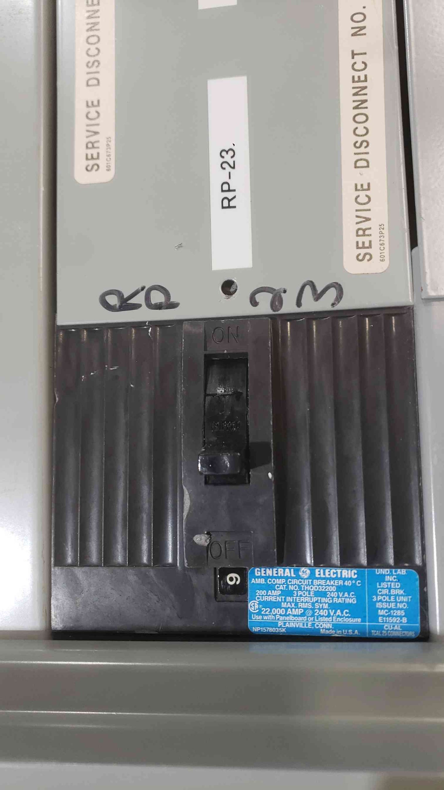 GE 600 Amp Panelboard CCB 208Y/120V 3 Phase 4 Wire 22k AIC w/ THQD32200 Breakers (SKU: 112810)