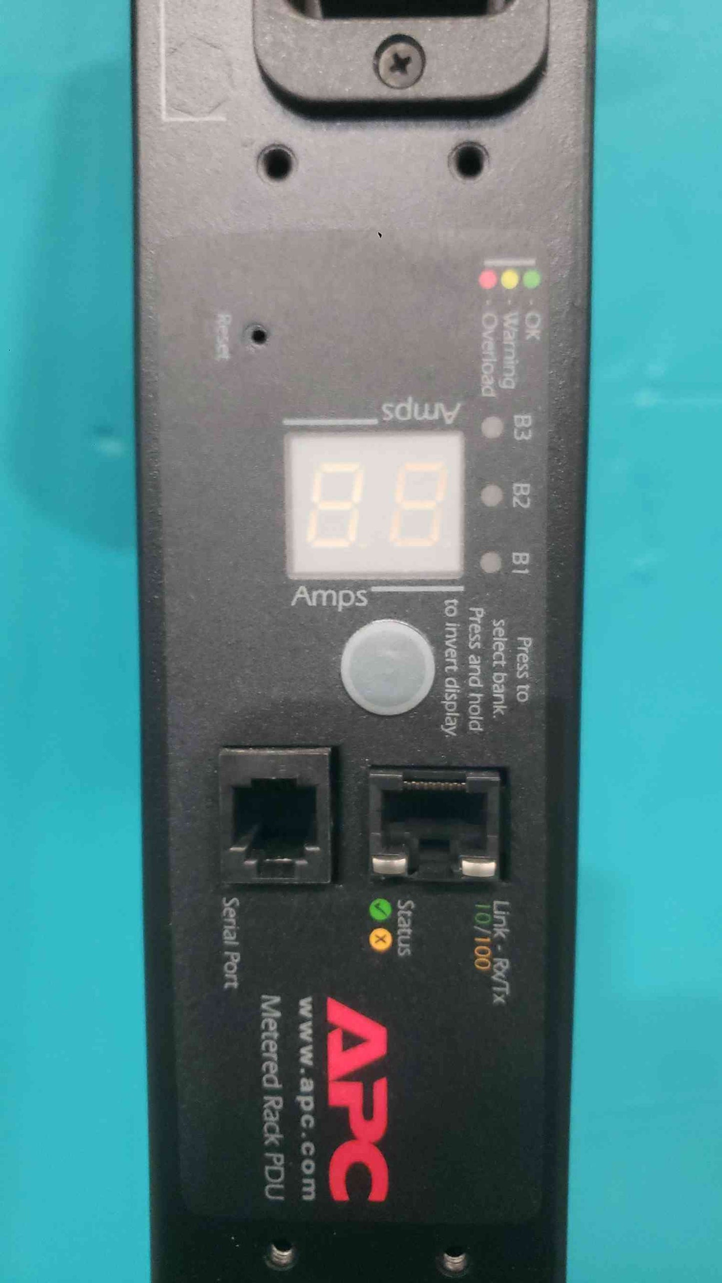 APC AP7868 Metered Rack PDU 3-Phase 208V 8.6kW 35A 42-Outlet Zero-U Vertical (SKU: 112959)