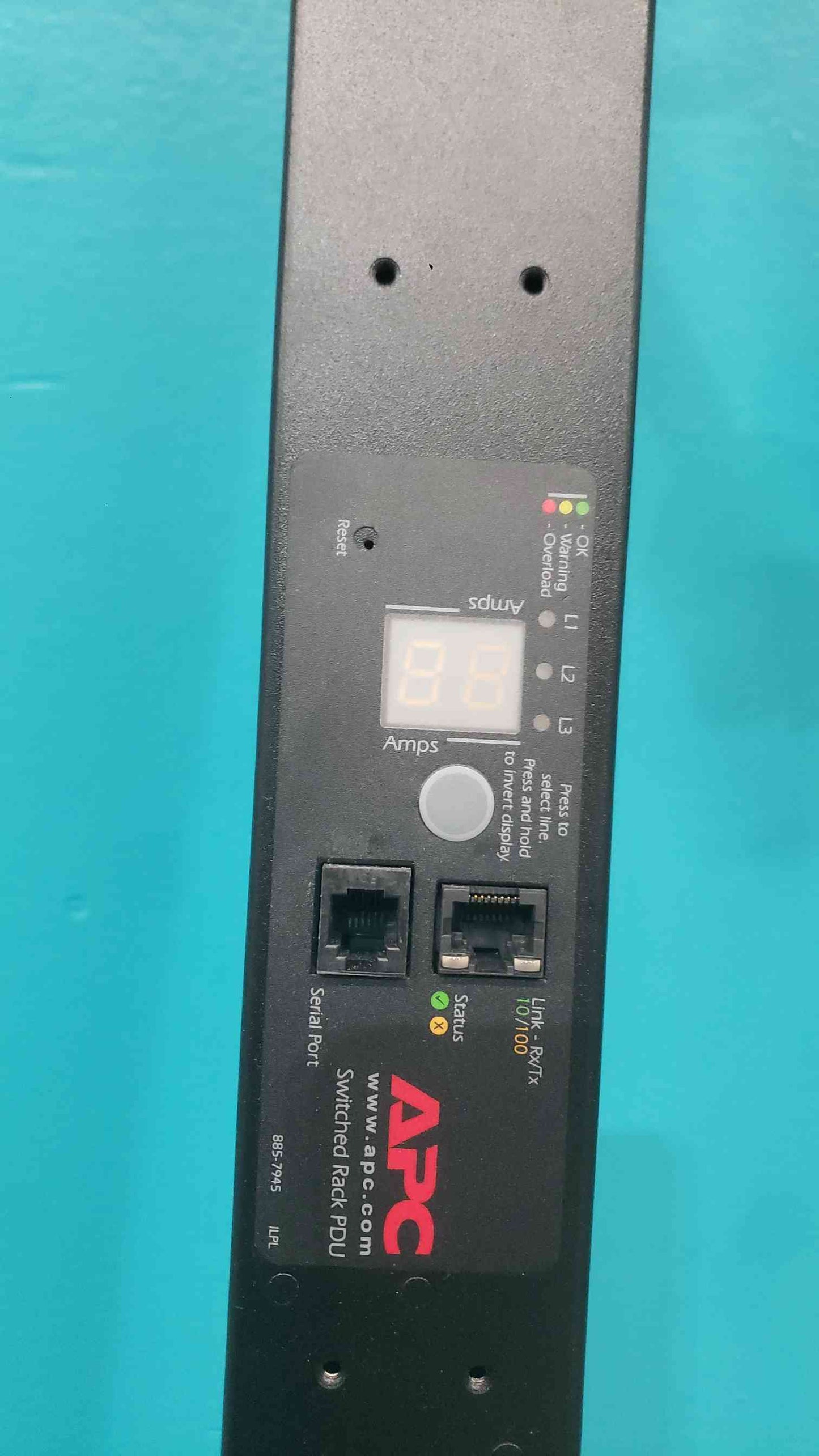APC AP7960 Switched Rack PDU 5.7kW 120V 24-Outlet Zero U NEMA L21-20P 3-Phase (SKU: 112960)
