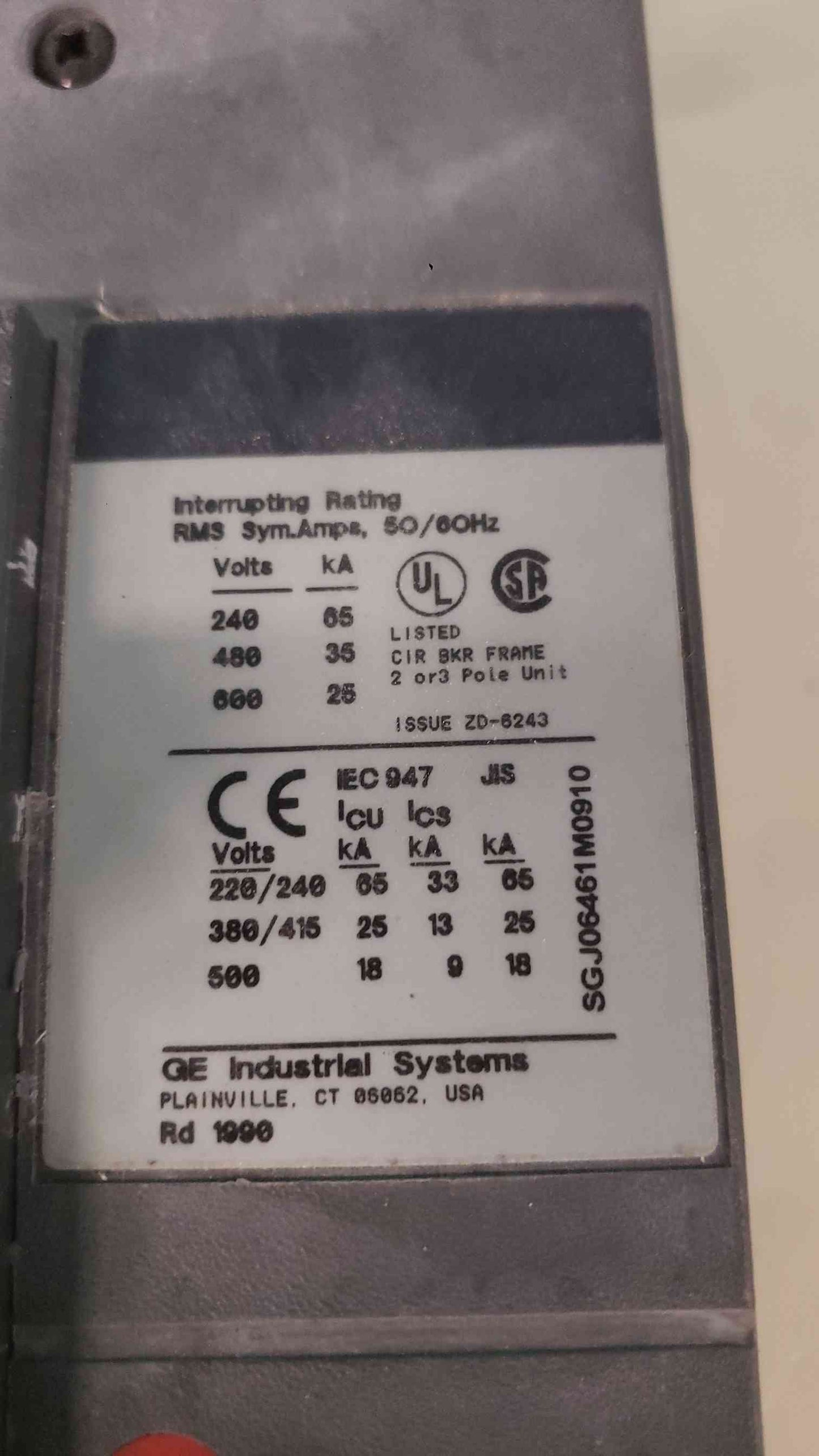 GE SGHA36AT0400 Spectra RMS Hi-Break Circuit Breaker 3-Pole 400A Frame w/ 300A Plug SRPG400A300