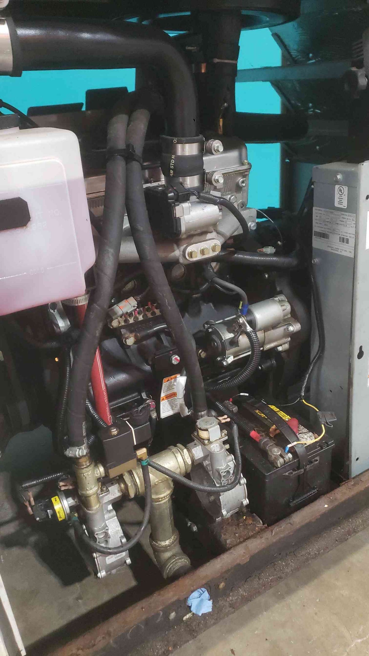Generac 60kW Commercial Standby Generator 277/480V 3 Phase NG/LP Gas AS-IS QT06024KNSX(SKU:113363)