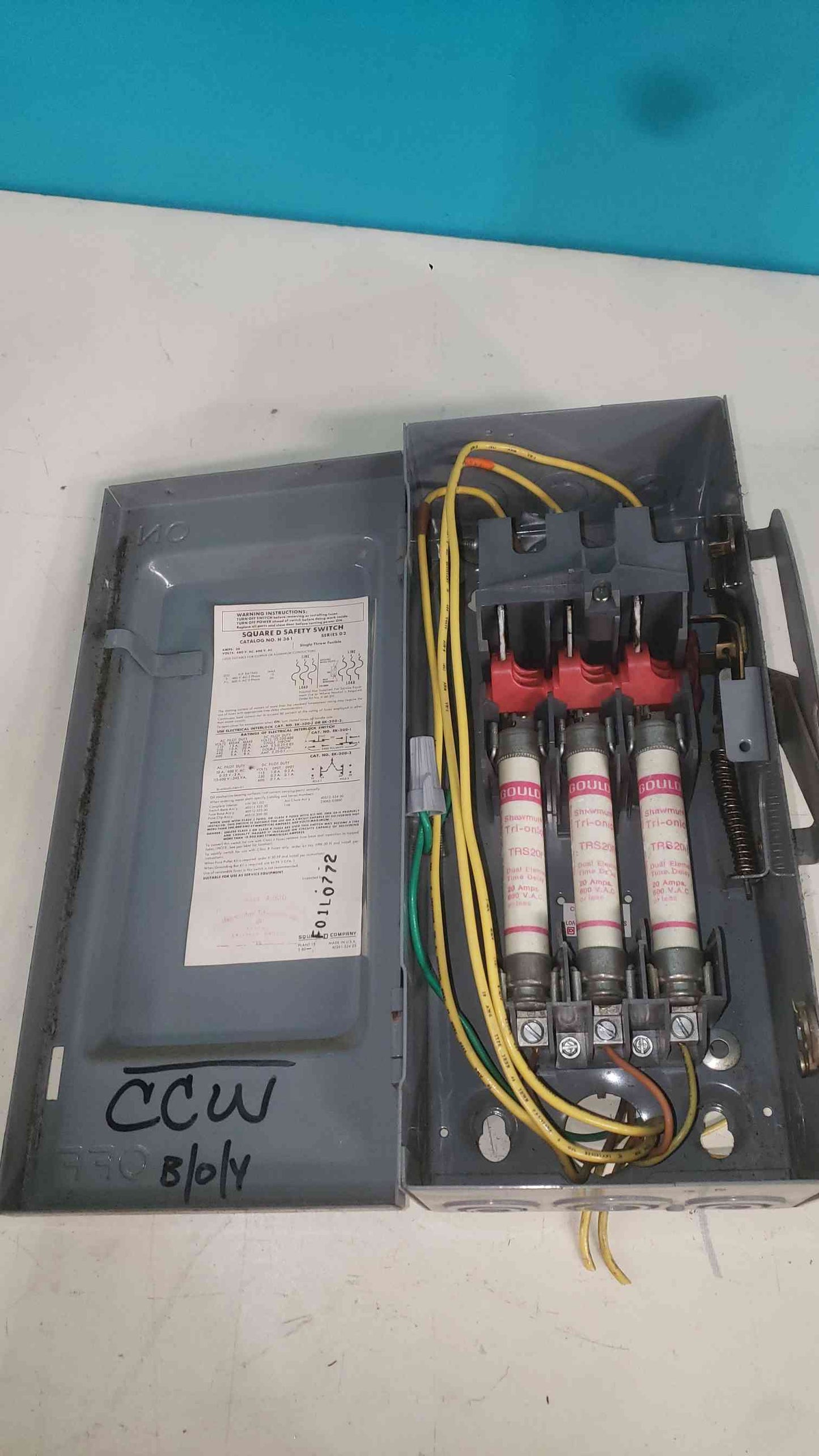 Square D H361 30 Amp 3 Pole 600V Fused Safety Switch Disconnect H361 Series D2 (SKU: 113393)