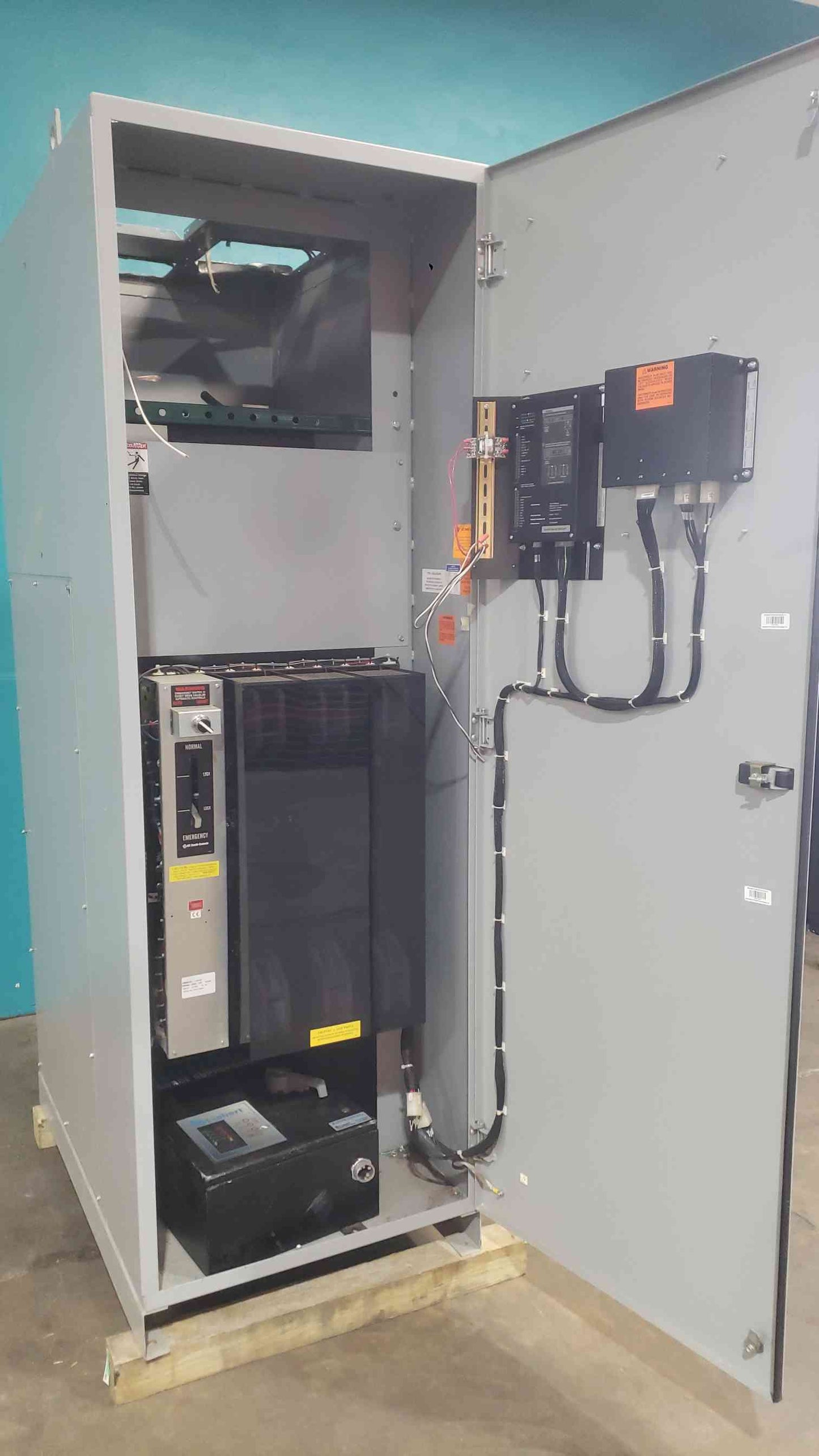 GE Zenith ZTSL160ES-7 Automatic Transfer Switch ATS 1600 Amp 480V 3 Phase (SKU: 113508)