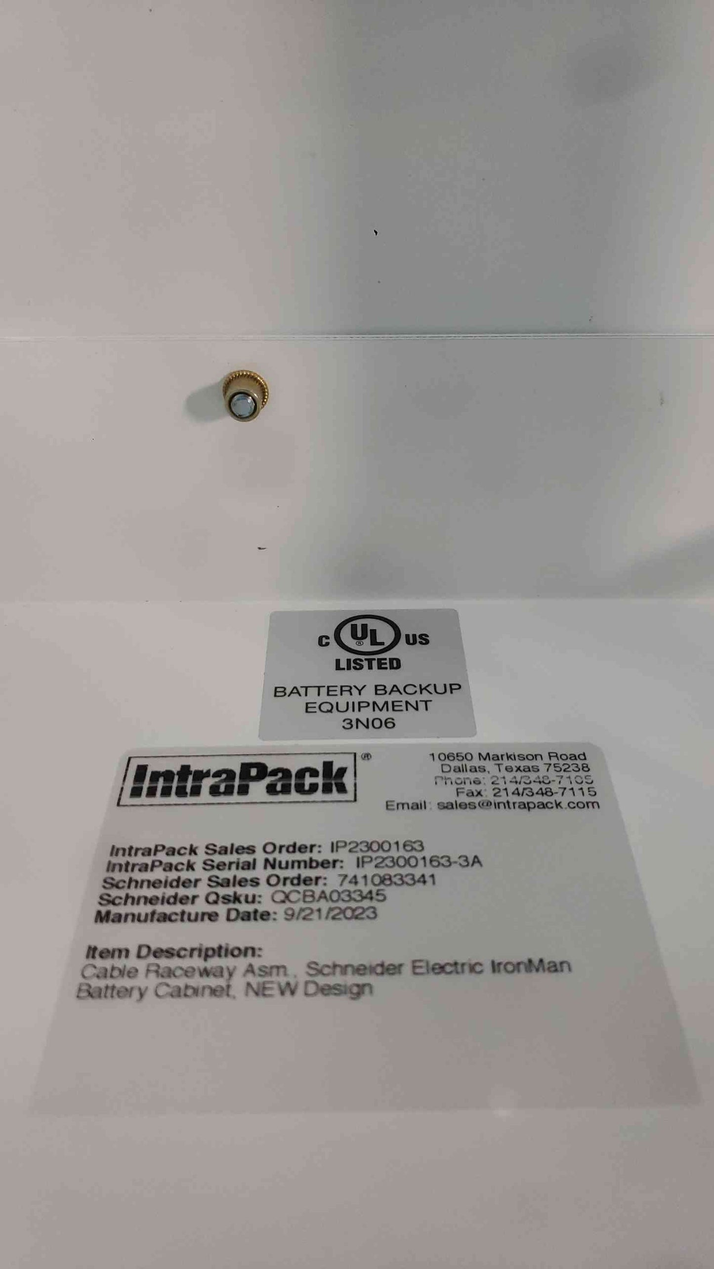 Schneider Electric IntraPack QCBA03345 IronMan Battery Cabinet Top Hat Cable Asm (SKU: 113572)