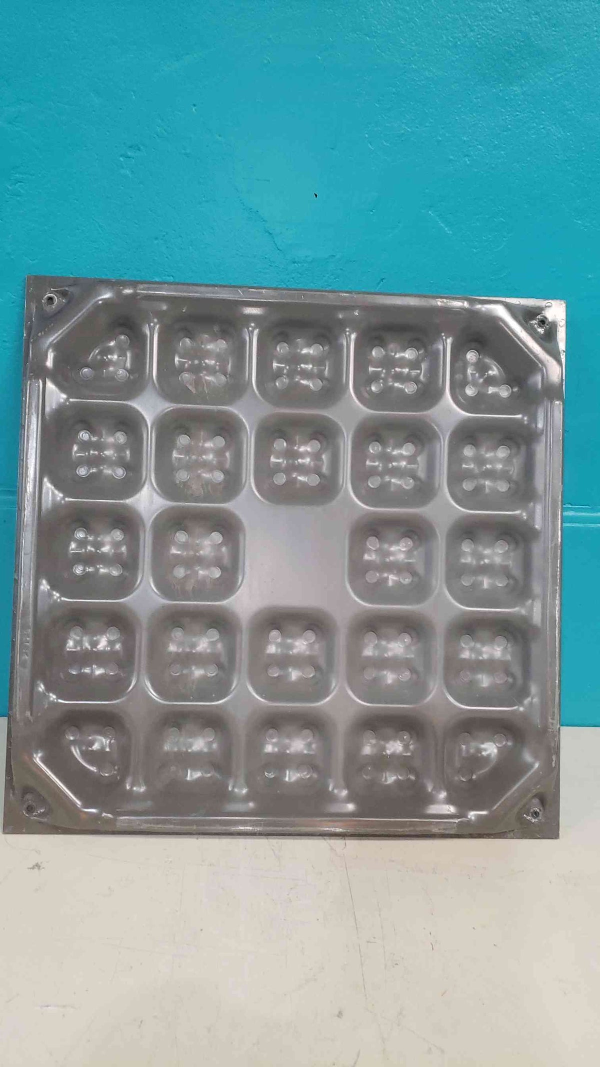2x2 Raised Floor Tile CCN3000DD (SKU: 113649)