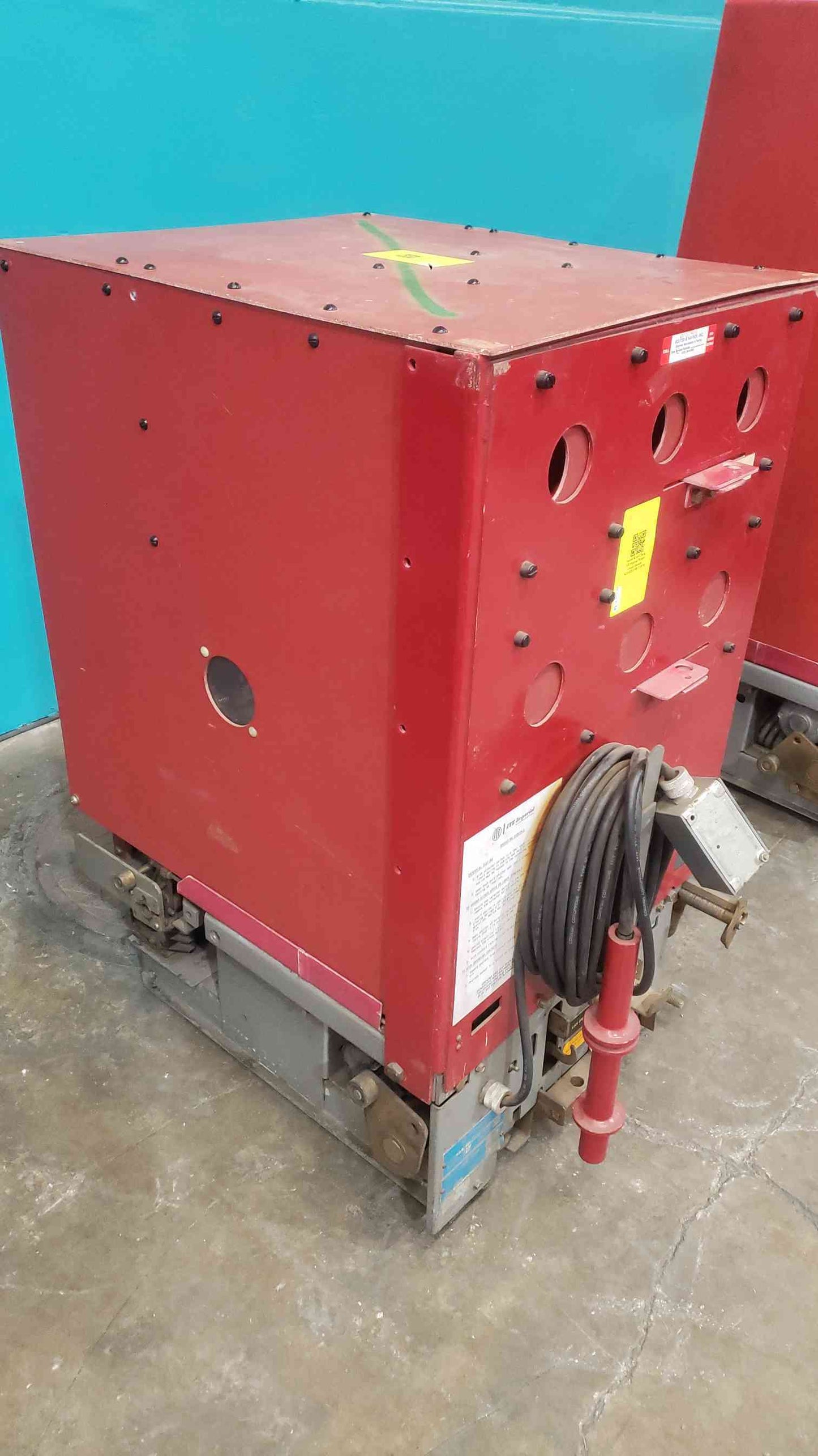 ITE Imperial 5HK Ground and Test Device 4.16KV 5HK250 G&T 125VDC Switchgear Unit