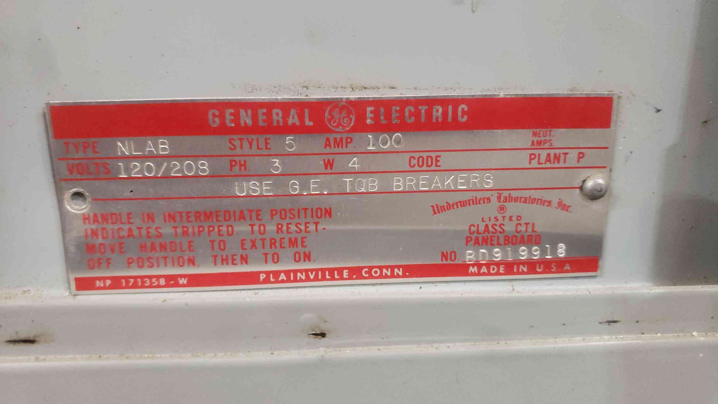 Vintage GE NLAB 100A 120/208V 3 Phase Panelboard 29x TQB 20A Breakers BD919918