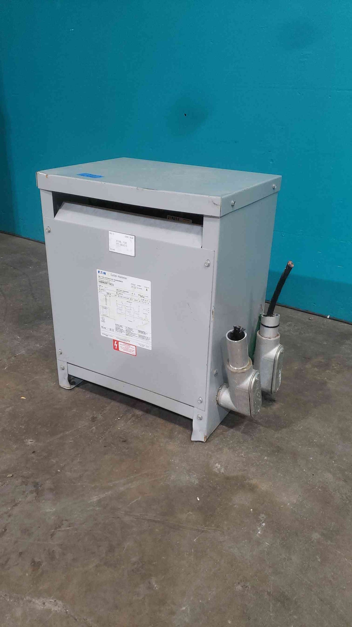 Cutler Hammer 15 KVA Copper Transformer 480V to 208Y 120V 3 Phase V48M28T15CU