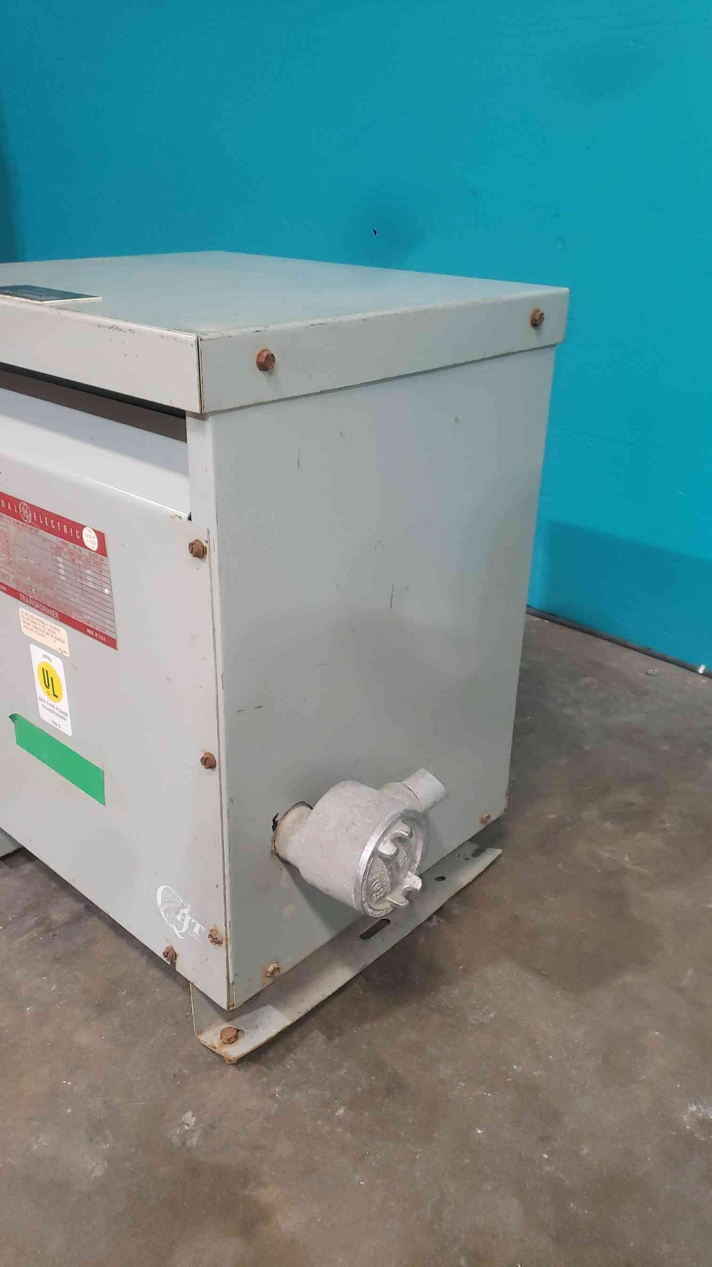 GE 9T23B3871 15 KVA 3 Phase Dry Type Transformer 480V to 208Y/120V Type QL