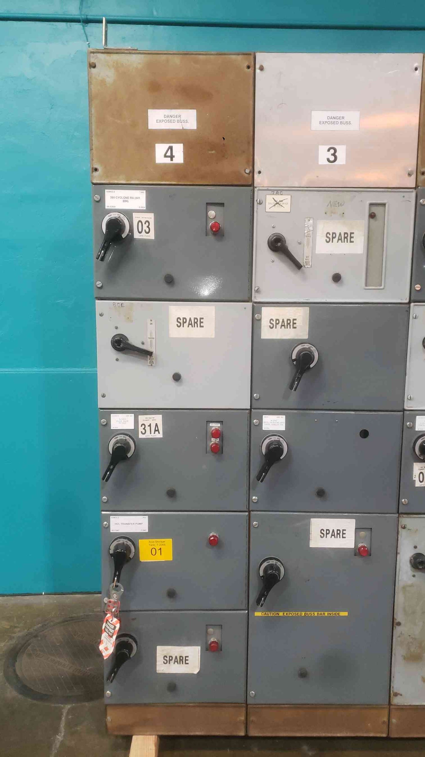 Square D Model 4 Industrial Motor Control Center MCC 4 Section Lineup 11 Bucket