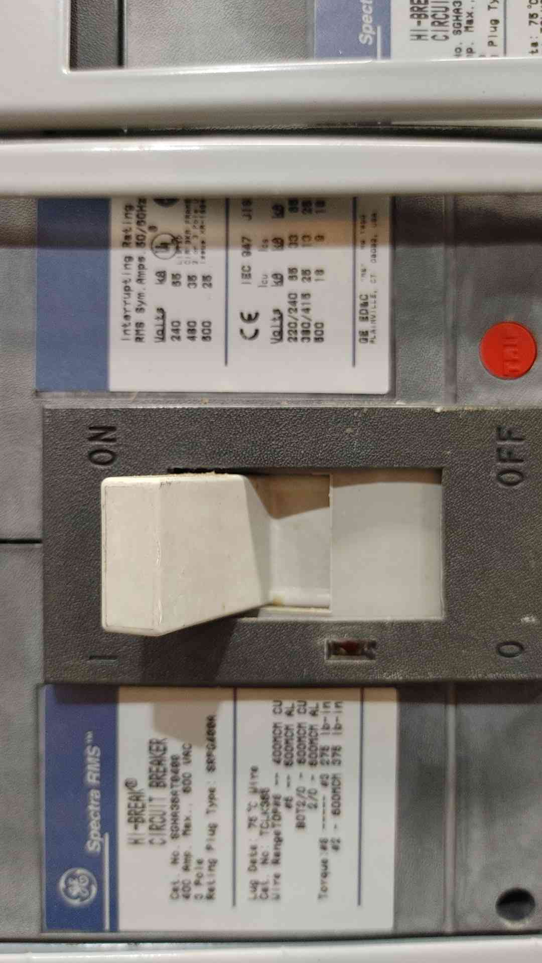 GE Spectra Series Power Panelboard 400A Main 3PH Breakers SGHA36AT0400 SFHA36AT0250