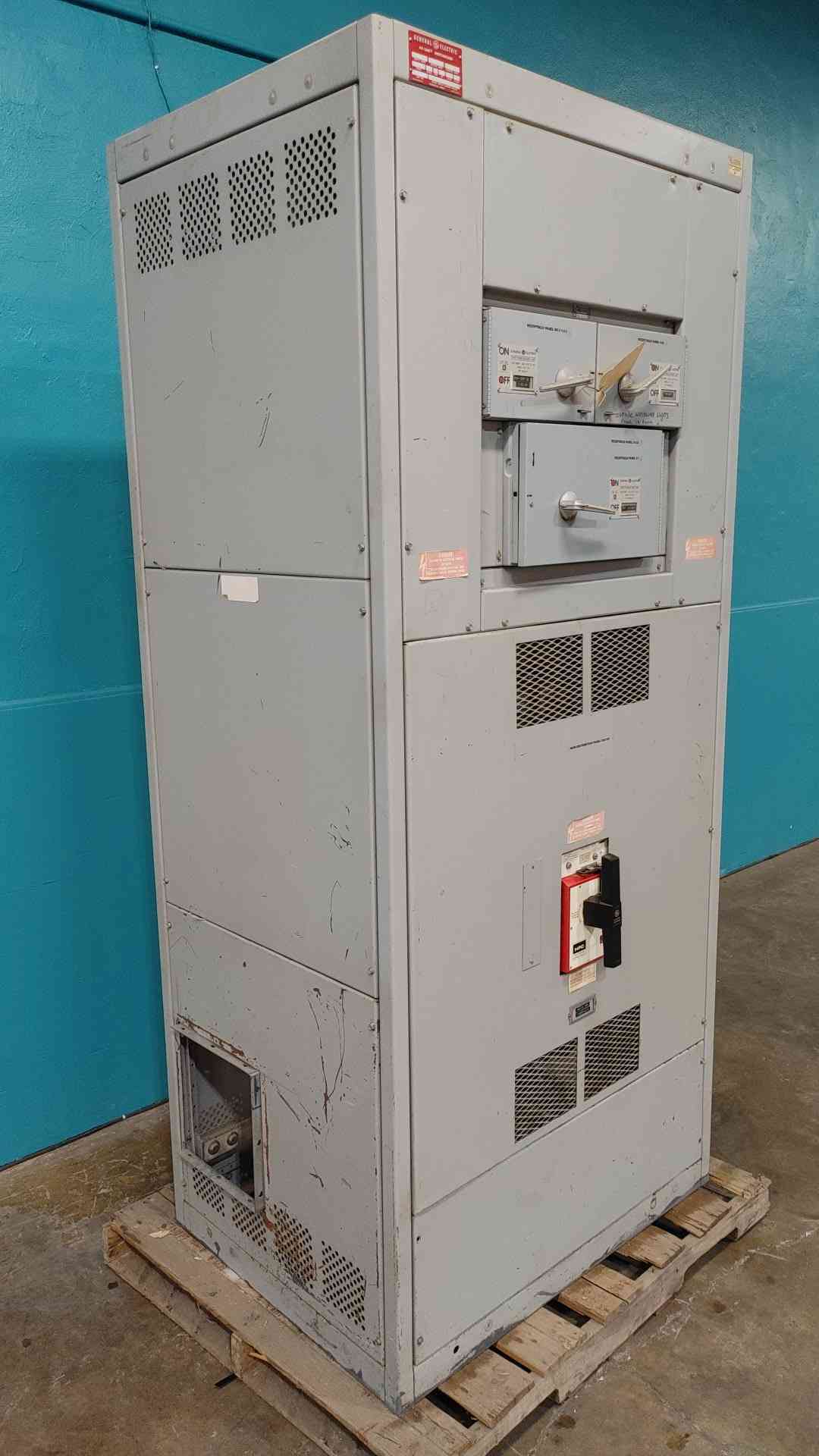 GE AV-Line 2000A Switchboard THPC3620B 2000 Amp High Pressure Switch THFP Fused