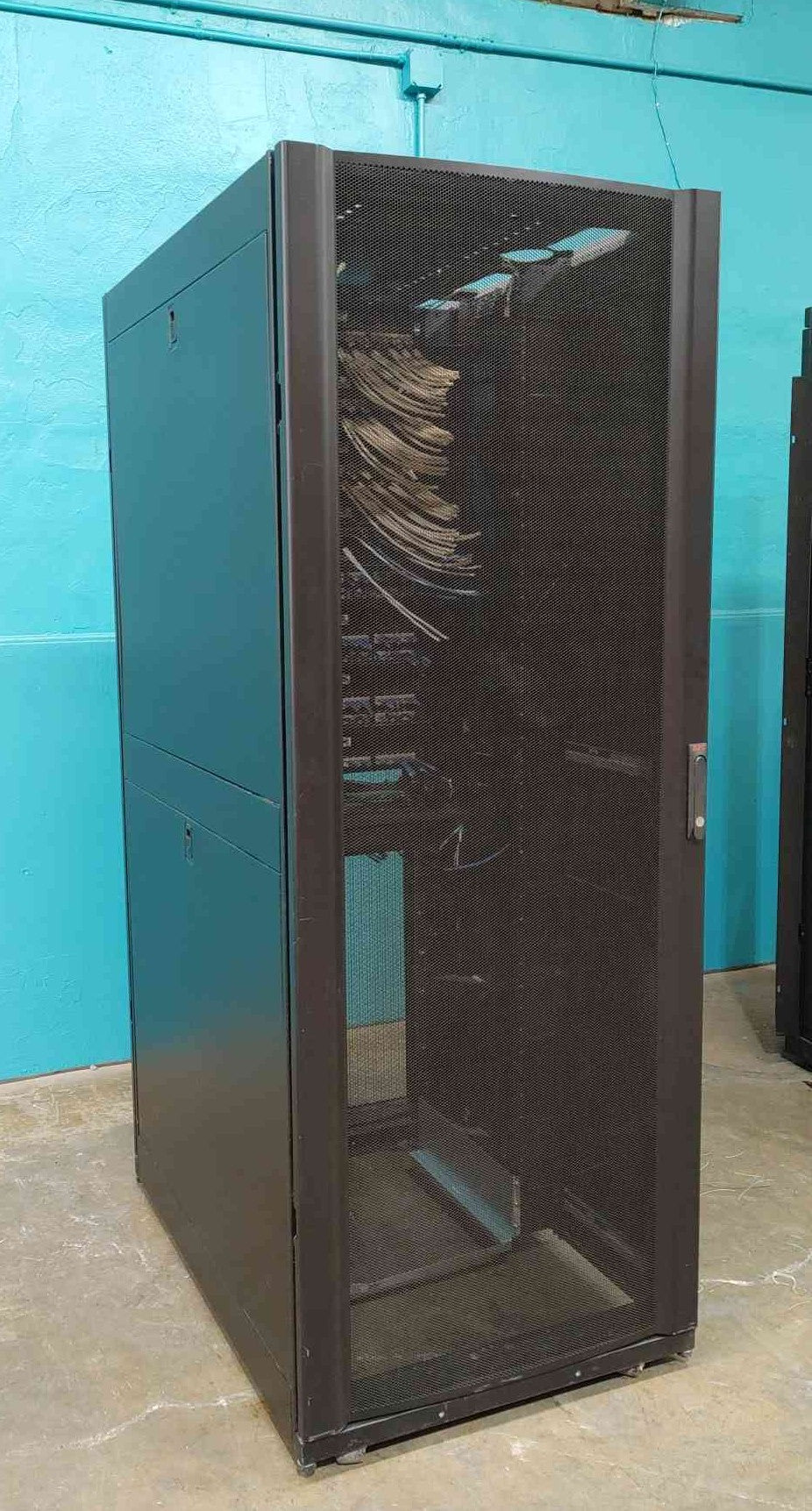APC NetShelter SX 42U Wide Server Rack Enclosure AR3150 Populated Patch Panels