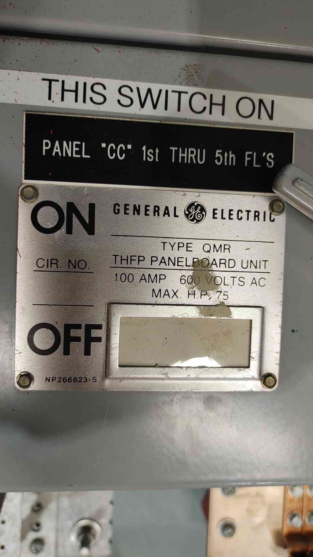 GE QMR THFP Fusible Panelboard Switch Interior Chassis 100A 200A 600V Disconnect