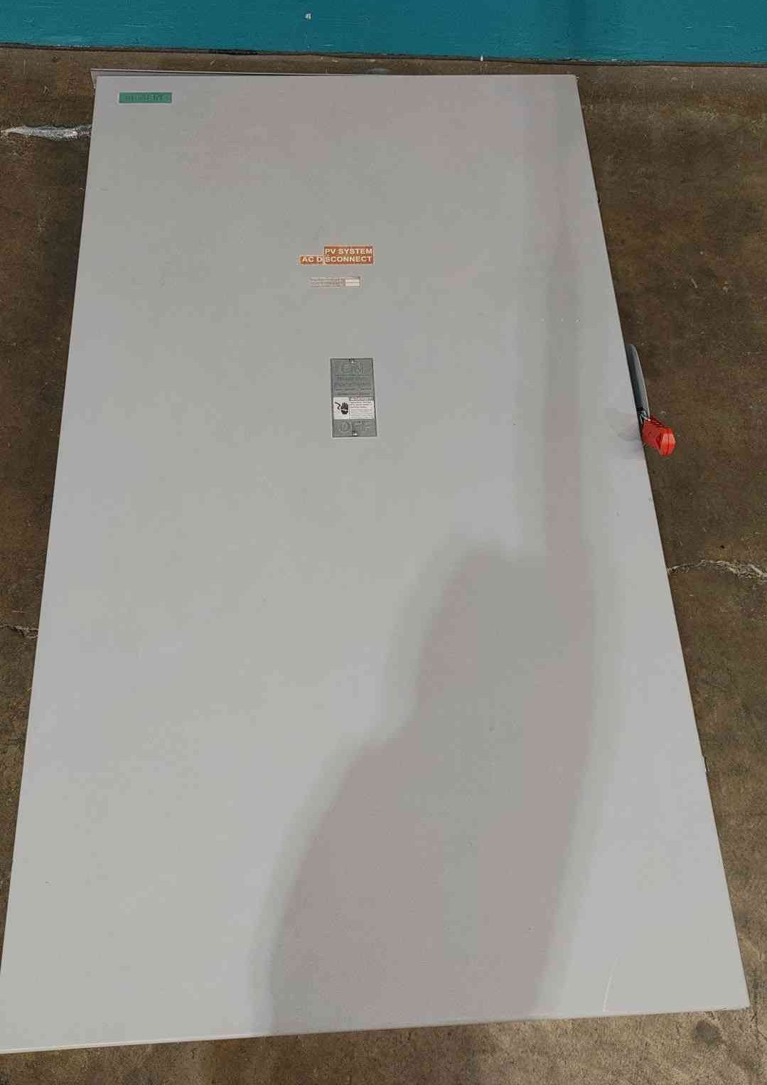 Siemens HF367R 800A 600V 3 Pole Outdoor Fusible Safety Switch Disconnect 800A
