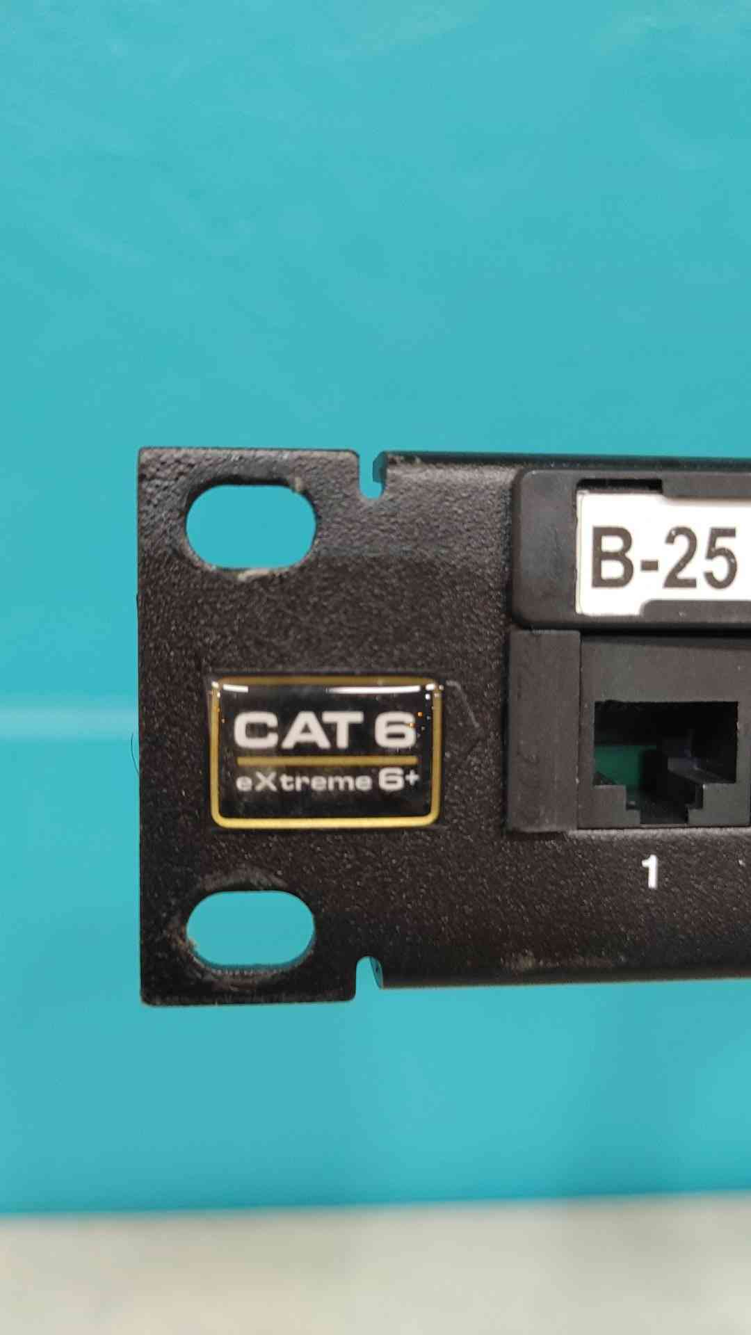 Leviton eXtreme 6+ 24 Port Cat6 Patch Panel 1U Rackmount 110 Punch Down T568A B